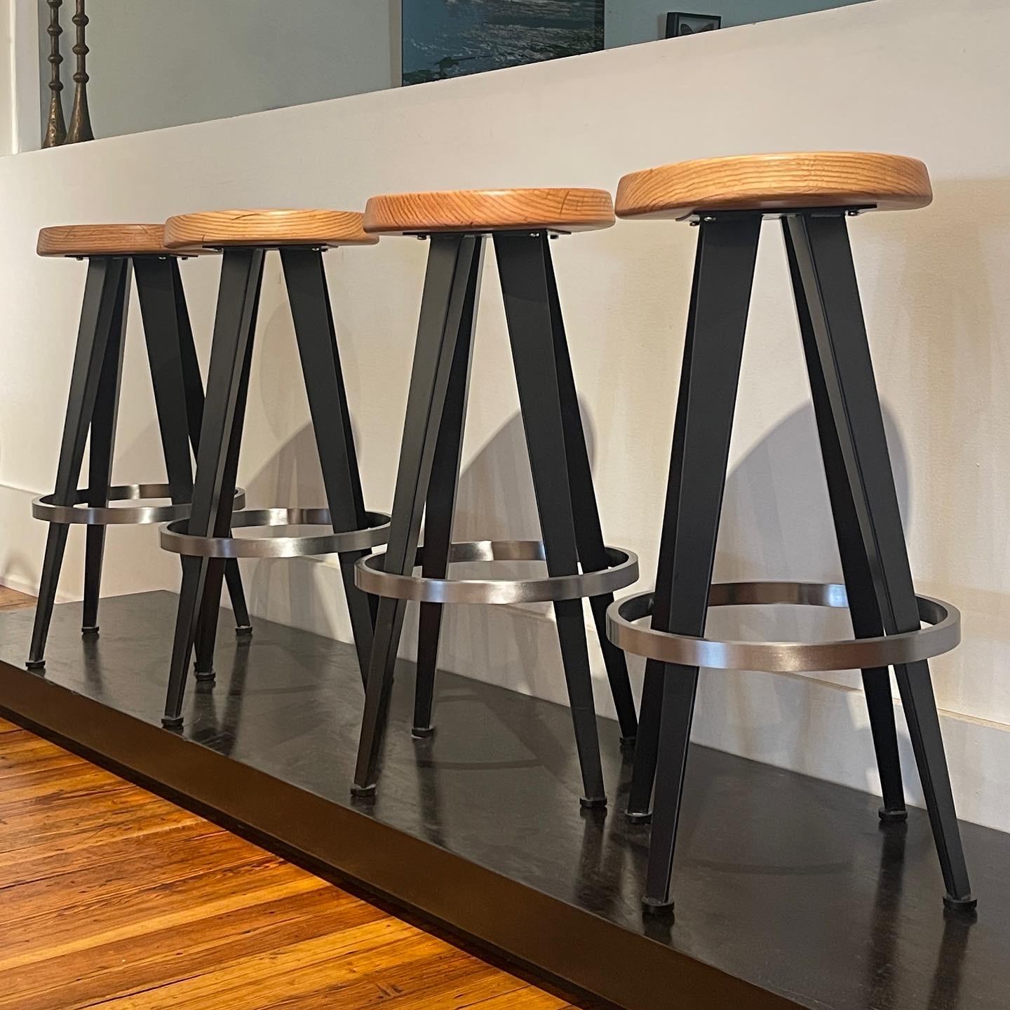 backless bar stools