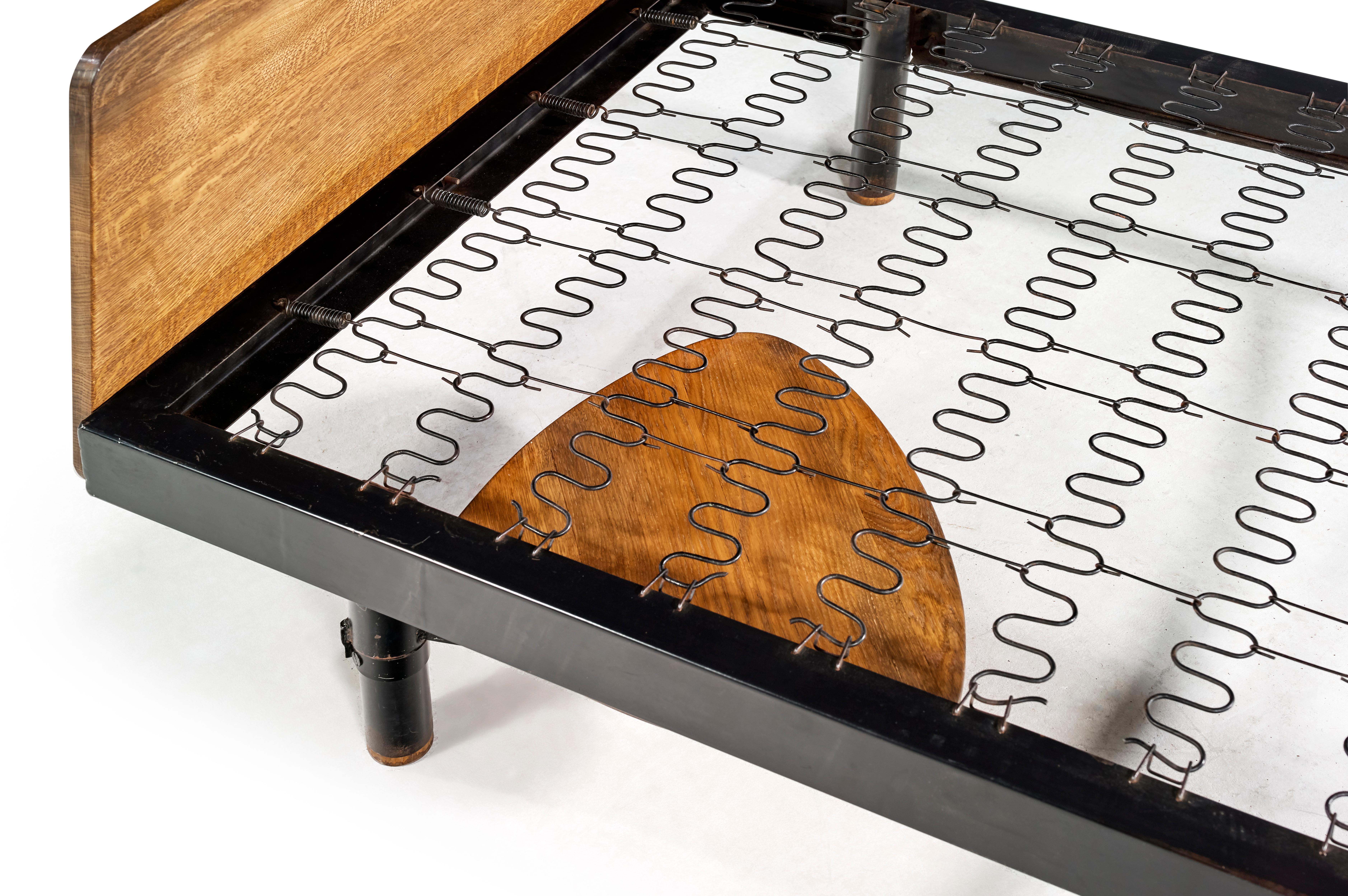 Jean Prouvé Bed Model SCAL 452, circa 1950 In Good Condition In Paris, FR
