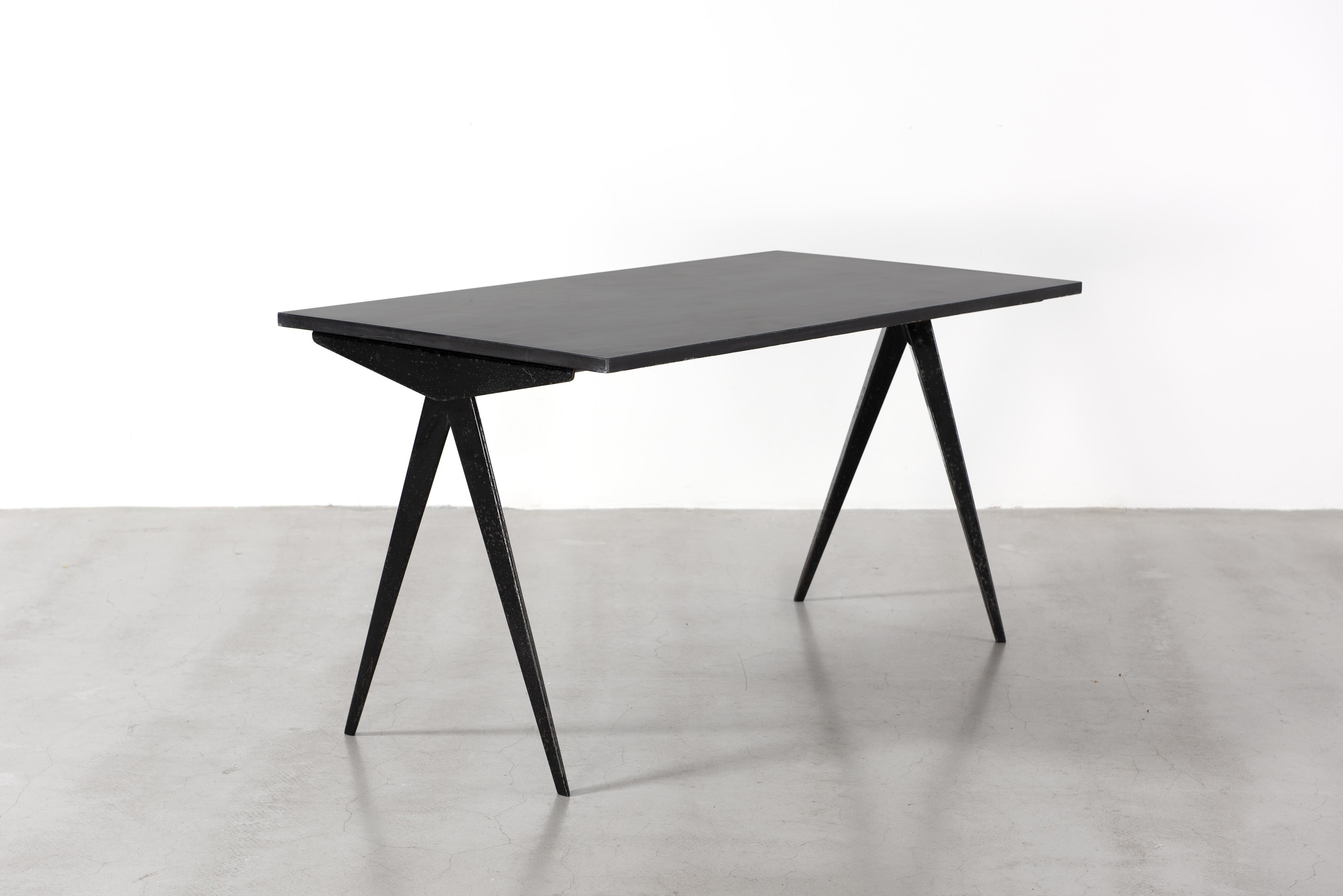 jean table