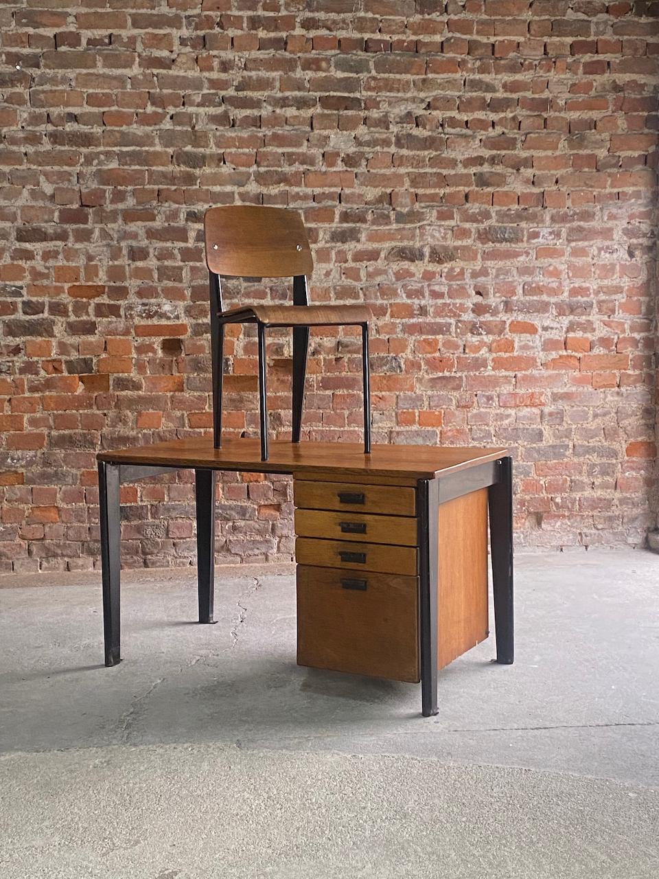 Jean Prouvé Dactylo Desk No. BD 41 & Black Standard Chair Circa 1948  For Sale 2