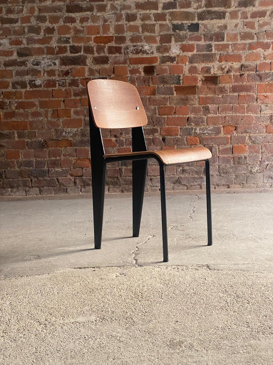 Mid-Century Modern Jean Prouvé Dactylo Desk No. BD 41 & Black Standard Chair Circa 1948 For Sale