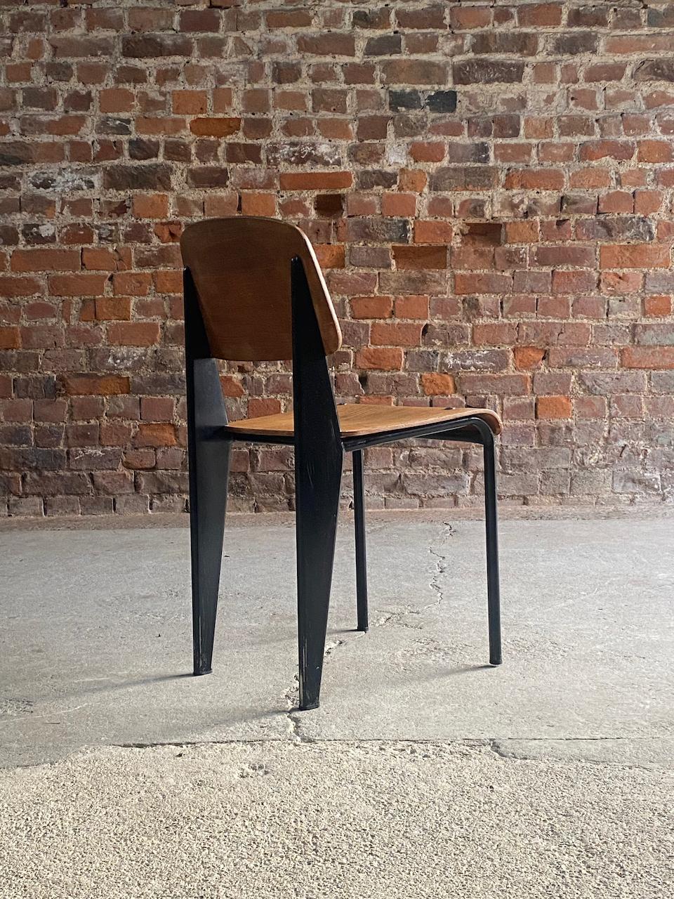 French Jean Prouvé Dactylo Desk No. BD 41 & Black Standard Chair Circa 1948  For Sale