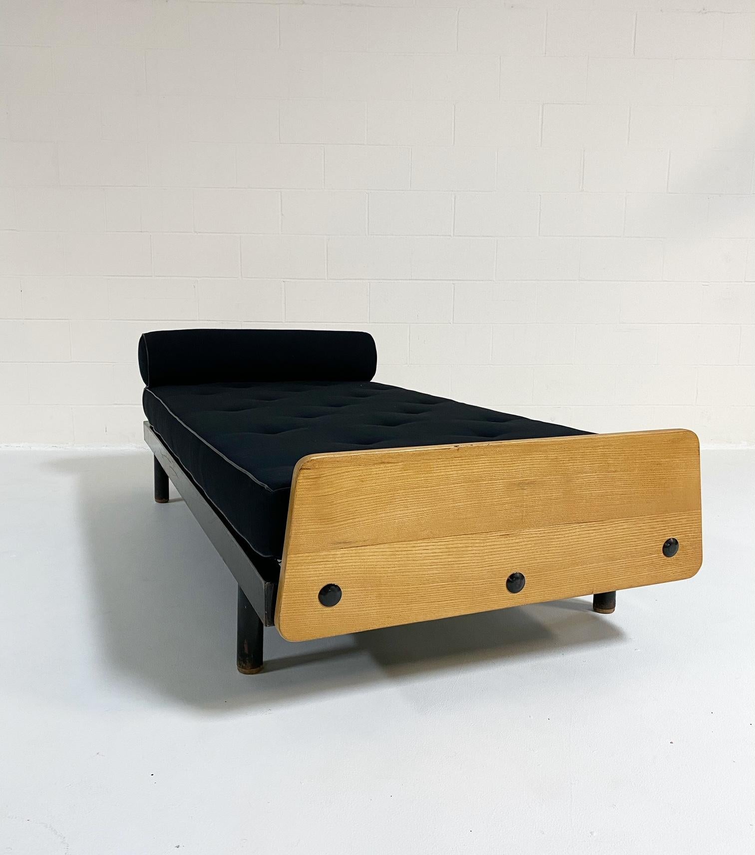 Jean Prouvé Daybed 5
