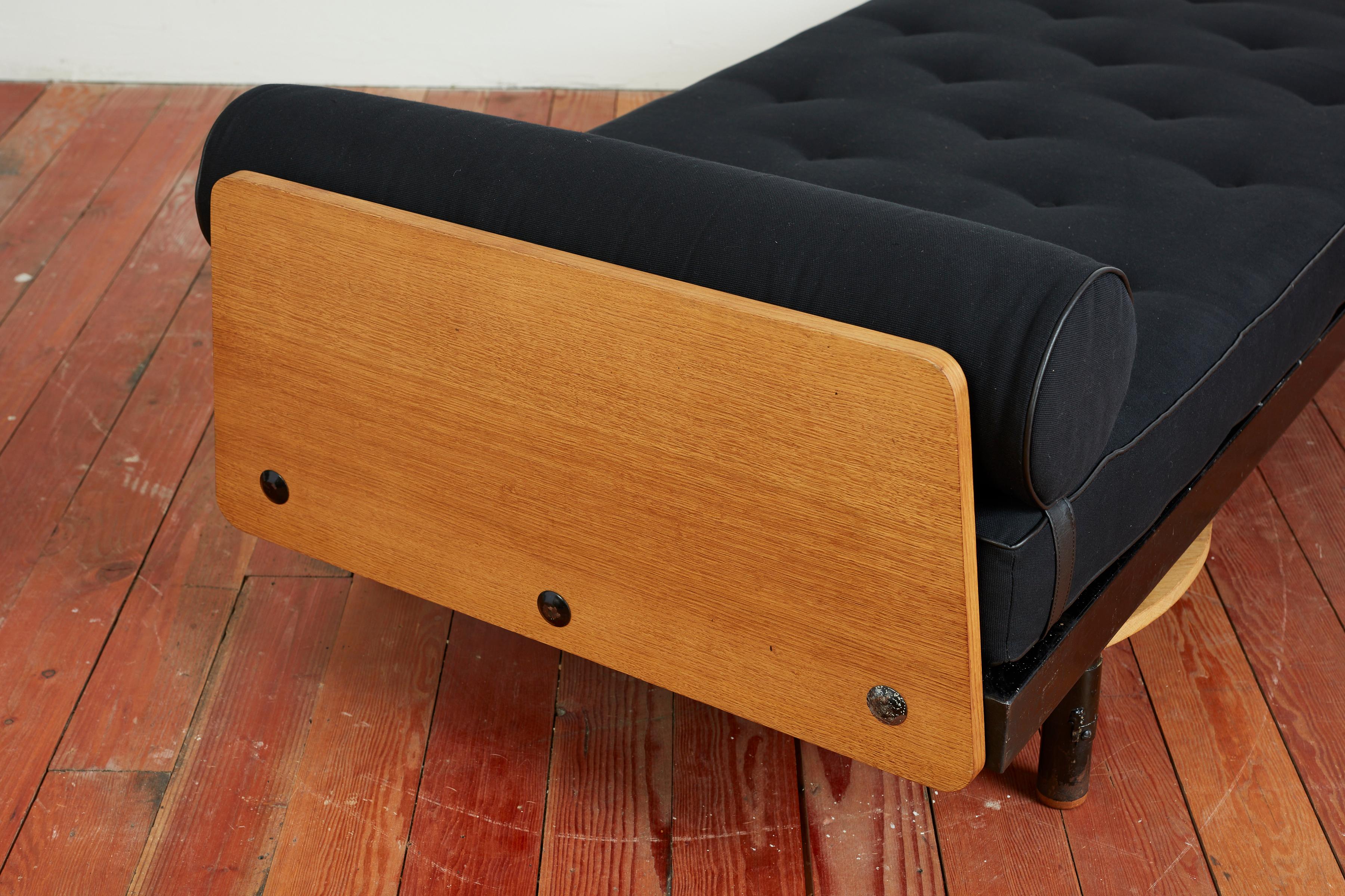 Jean Prouve Daybed 1