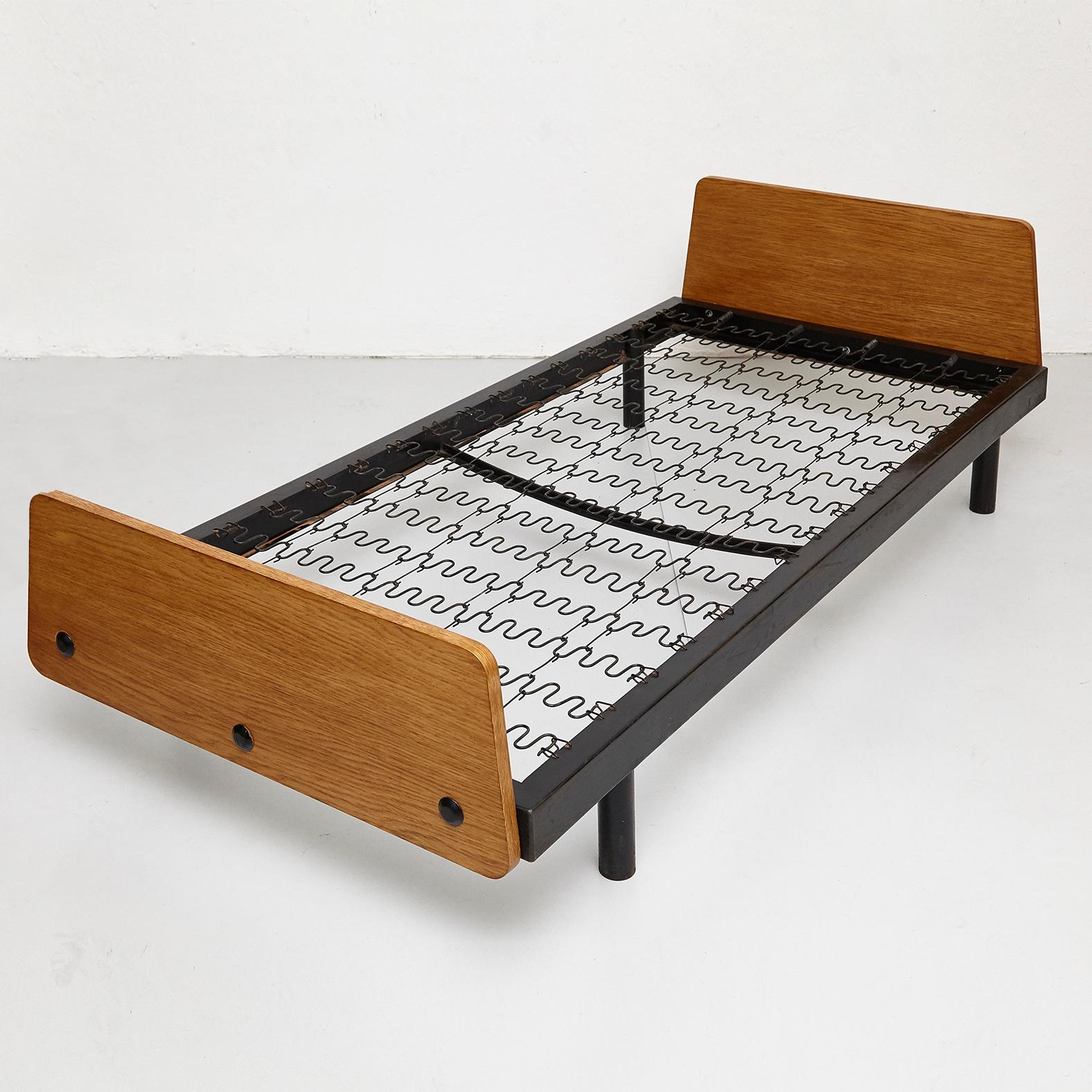 Jean Prouve Daybed in Black Metal and Wood, circa 1950 10
