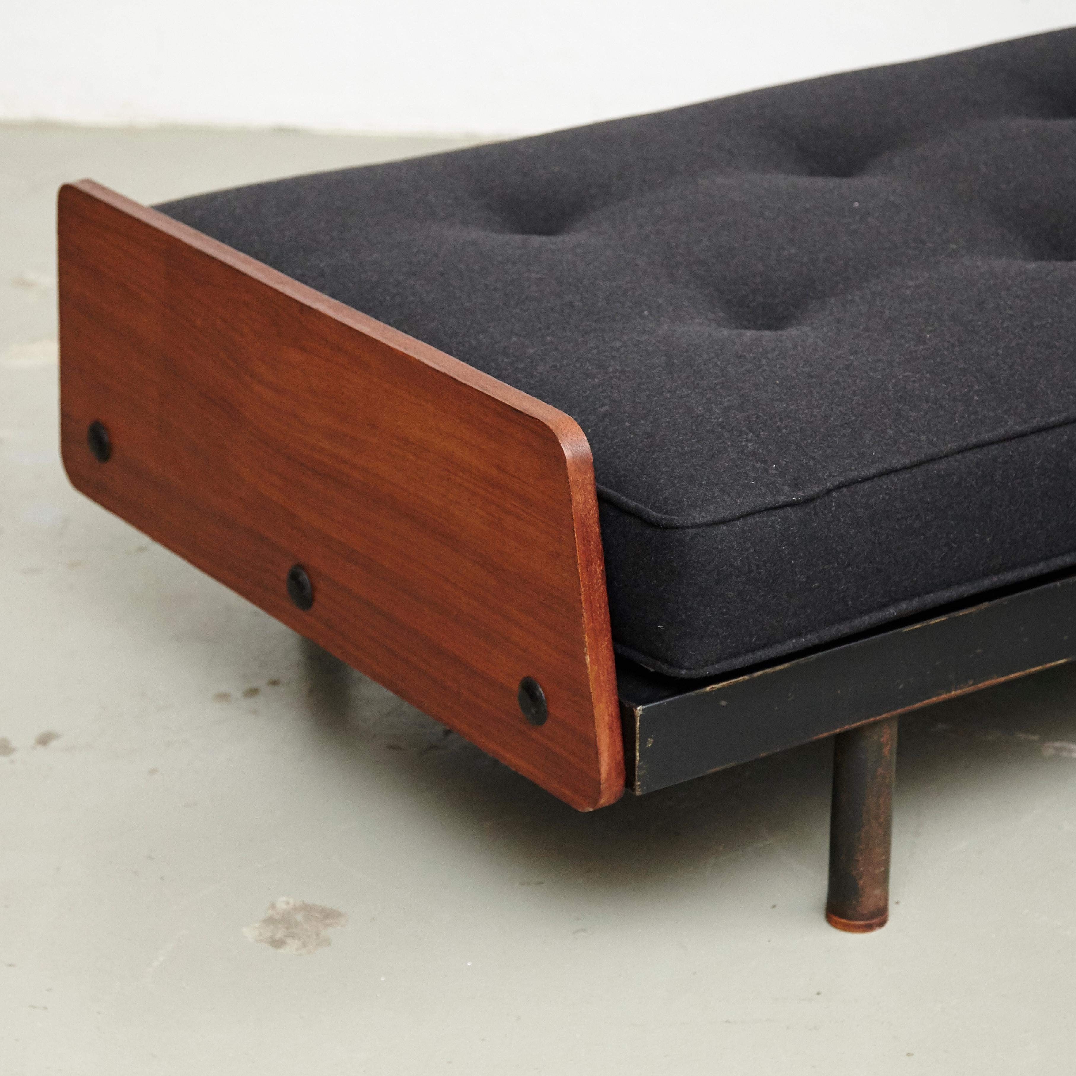 Mid-Century Modern Jean Prouve Daybed in Black Metal and Wood, circa 1950