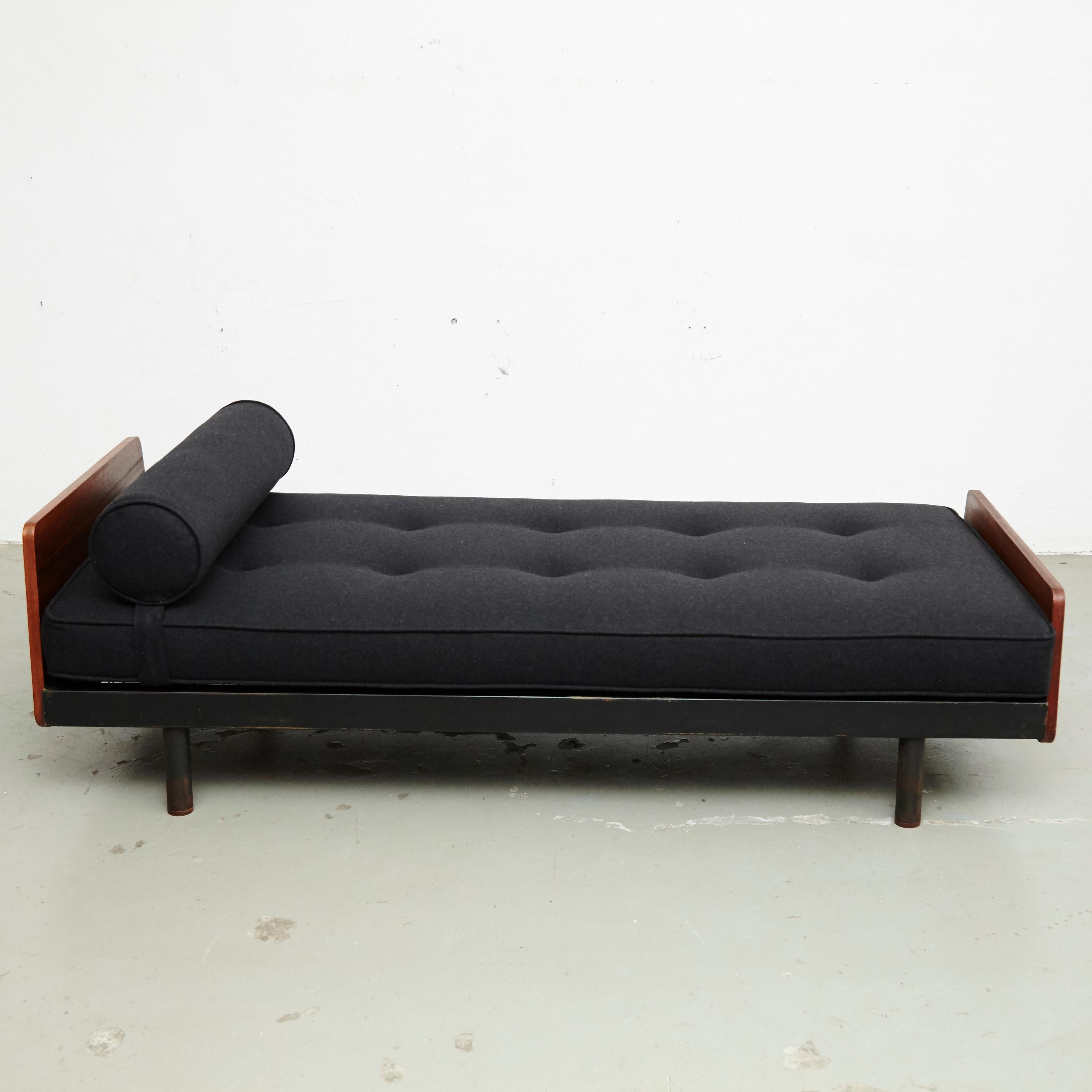 French Jean Prouve Daybed in Black Metal and Wood, circa 1950