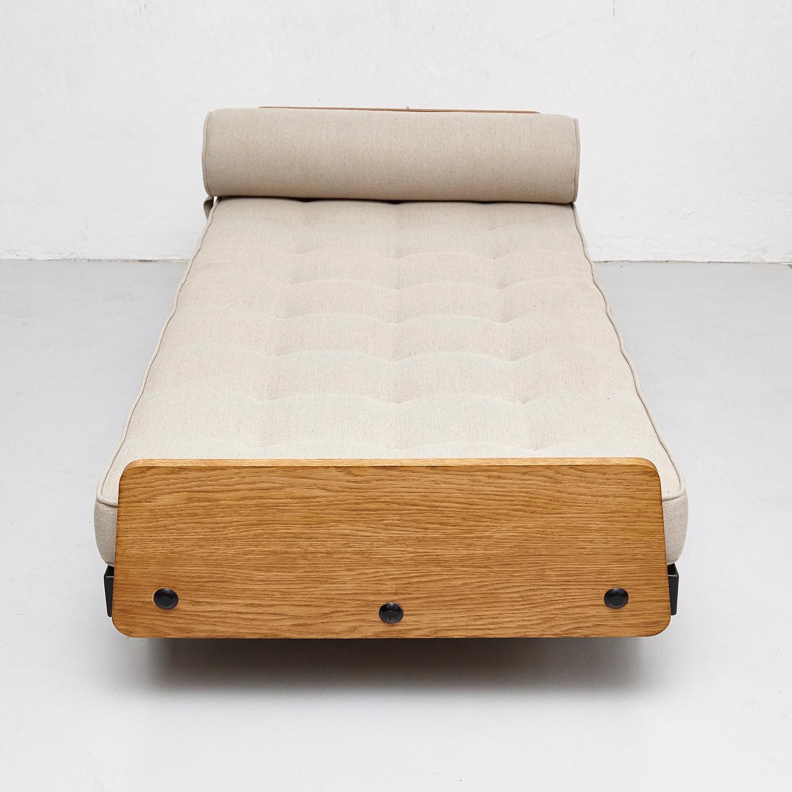 French Jean Prouve Daybed in Black Metal and Wood, circa 1950