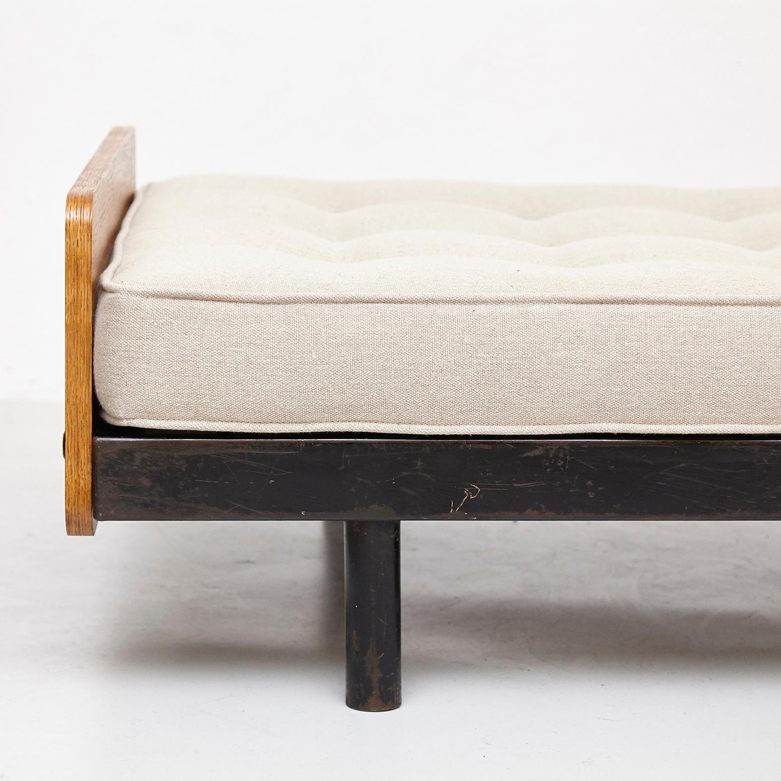 Jean Prouve Daybed in Black Metal and Wood, circa 1950 2