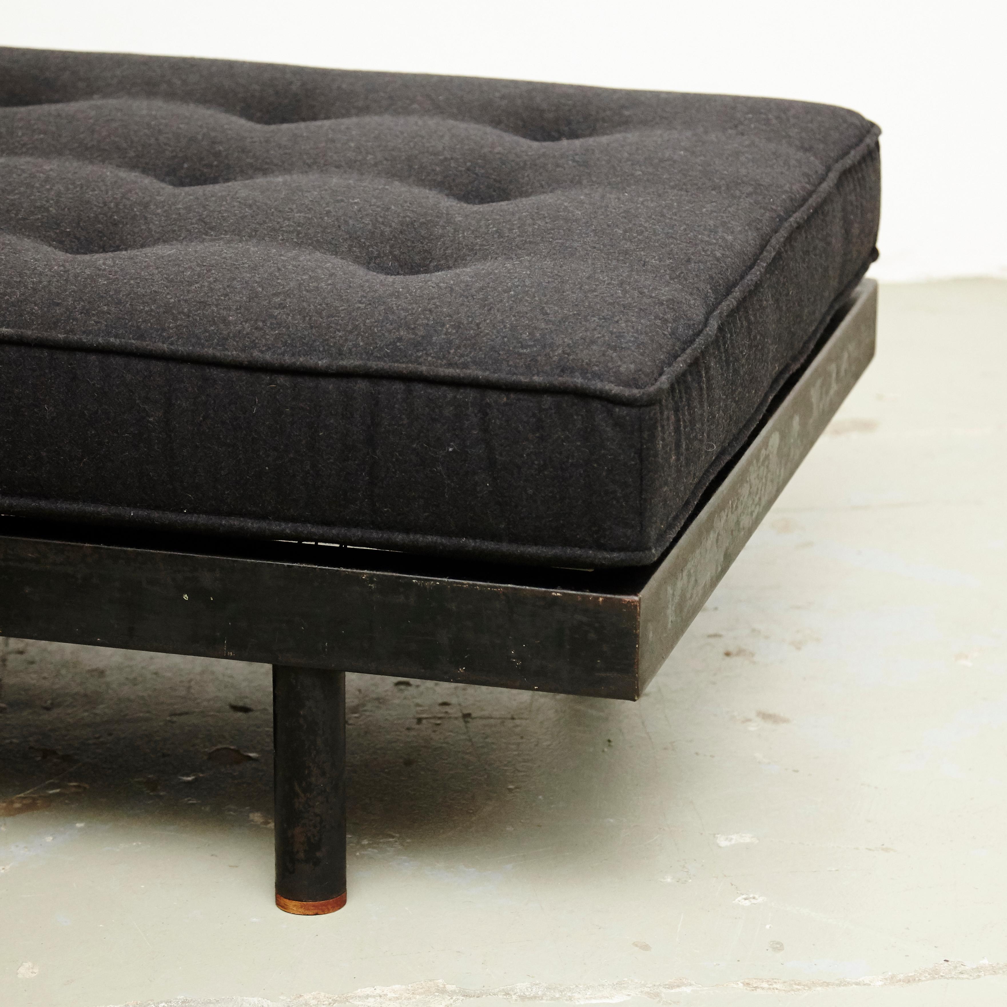 Jean Prouvé Daybed in Black Metal, circa 1950 4
