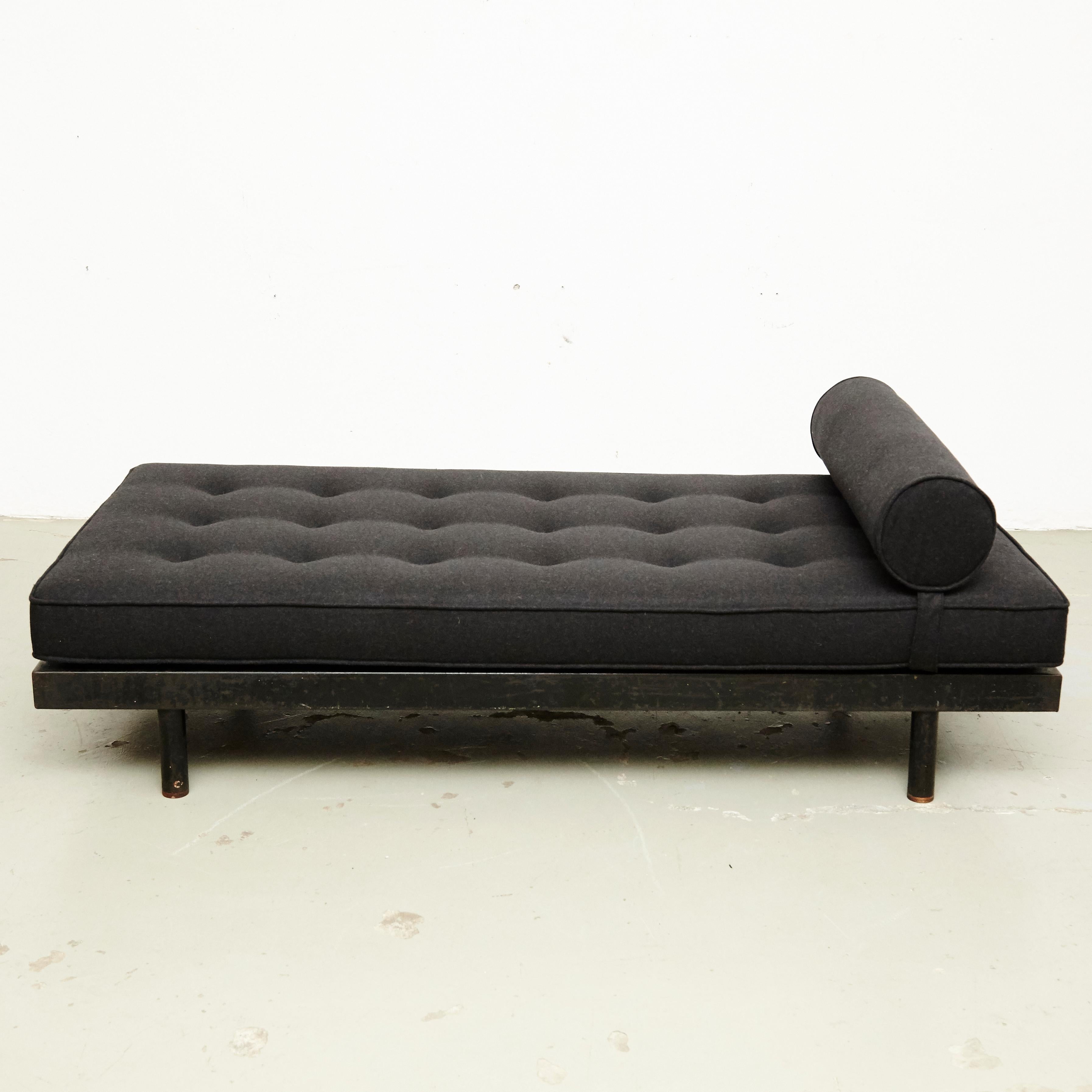Mid-Century Modern Jean Prouvé Daybed in Black Metal, circa 1950