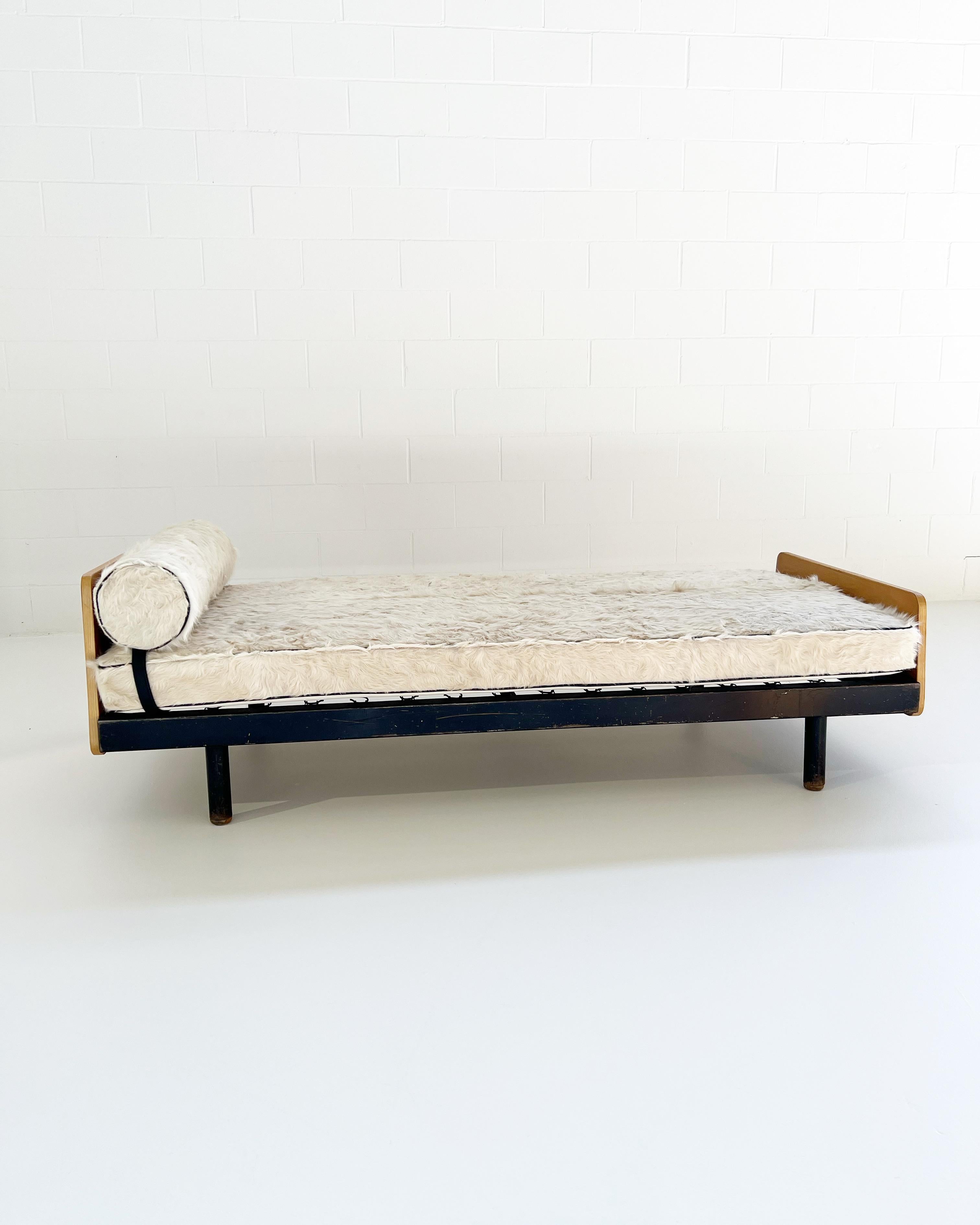 Jean Prouvé Daybed with Custom Cushion in Brazilian Cowhide In Good Condition In SAINT LOUIS, MO