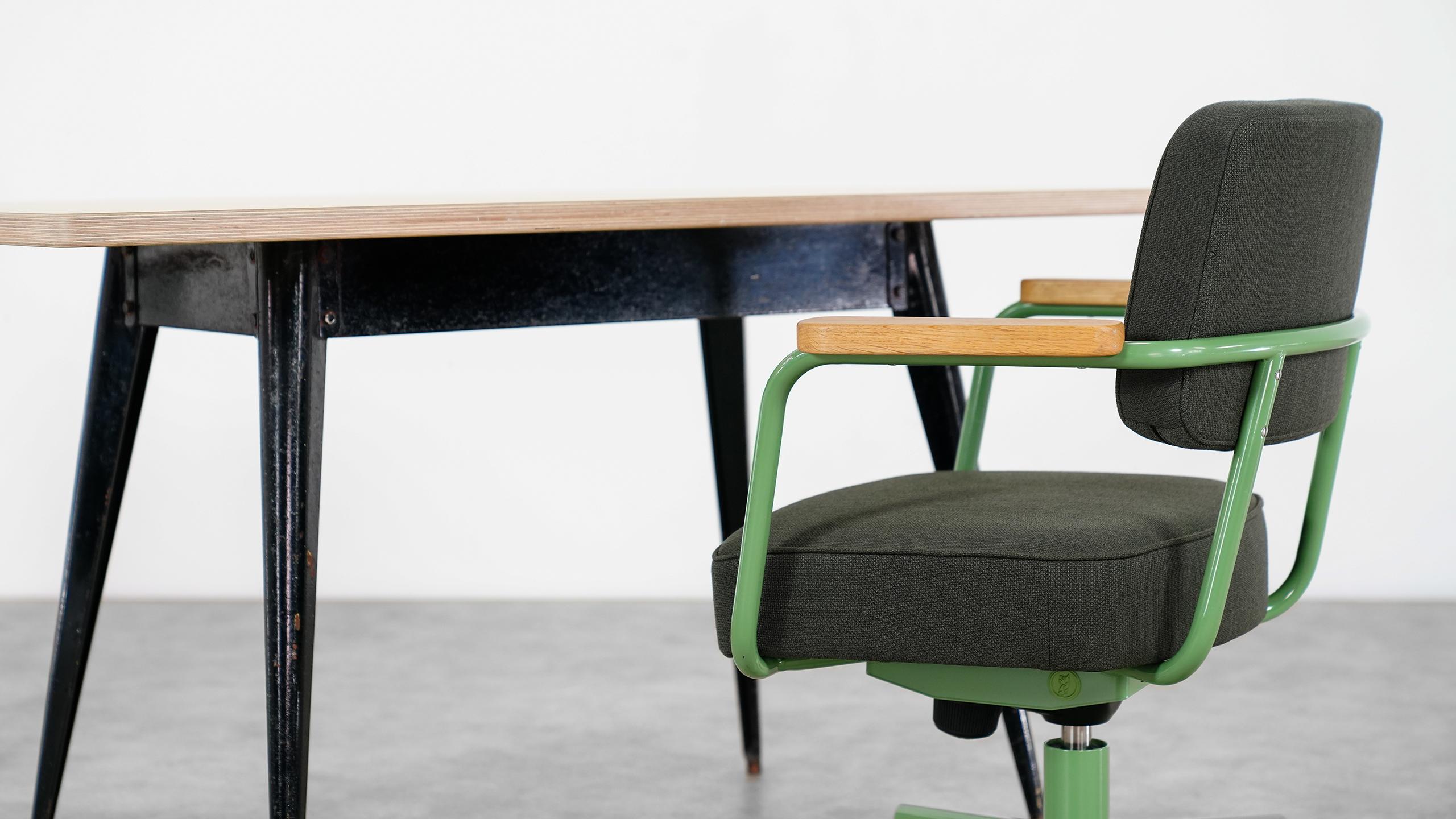 Jean Prouvé Fauteuil Directional Pivotant 1951 Limited RAW Office Prouve Stuhl im Angebot 2