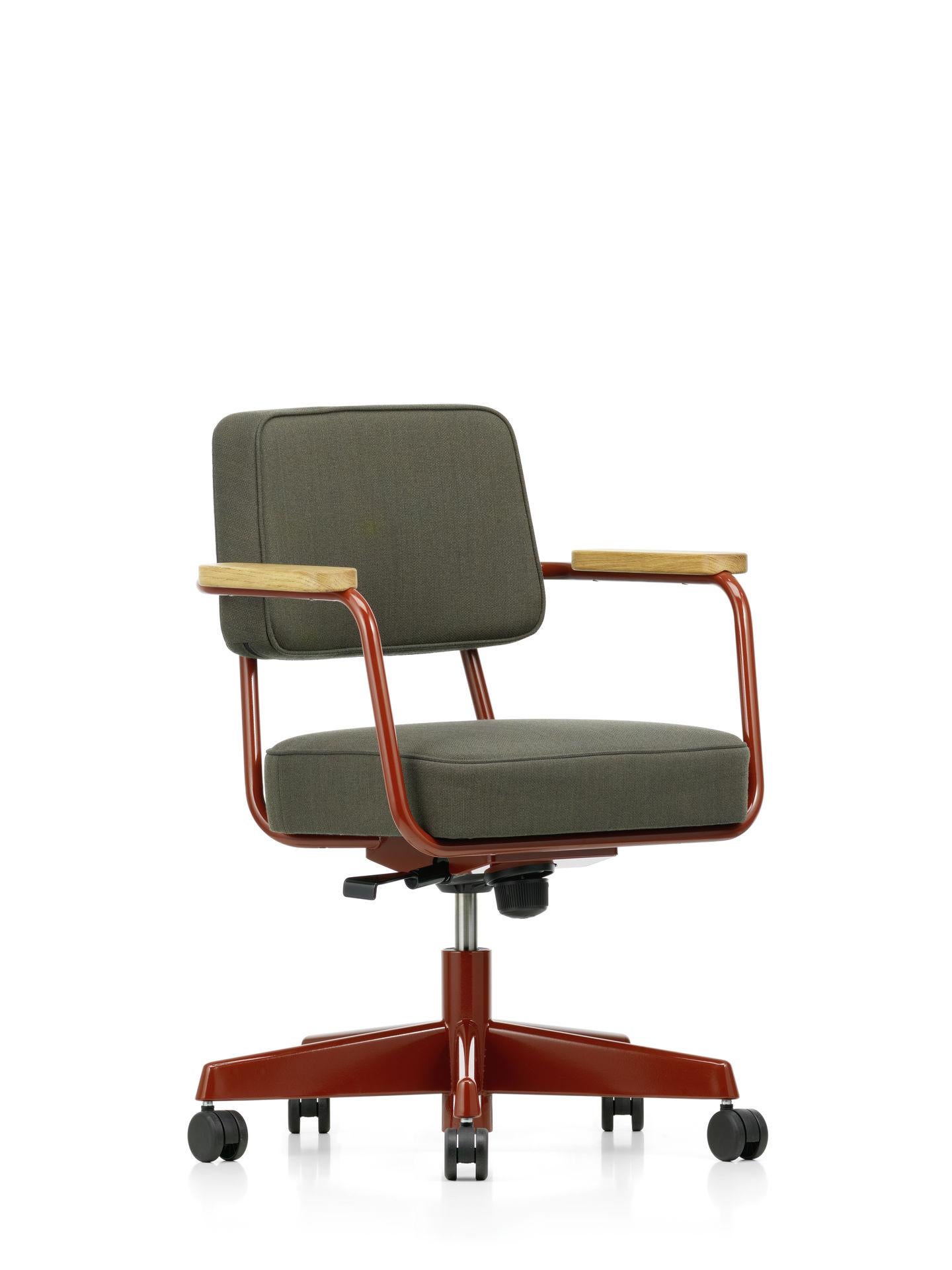 Chair designed by Jean Prouvé in 1951.
Manufactured by Vitra, Switzerland.

The swivel seat of Fauteuil Direction Pivotant is height adjustable, and the backward tilt mechanism can be adapted to the individual user's weight. These features are