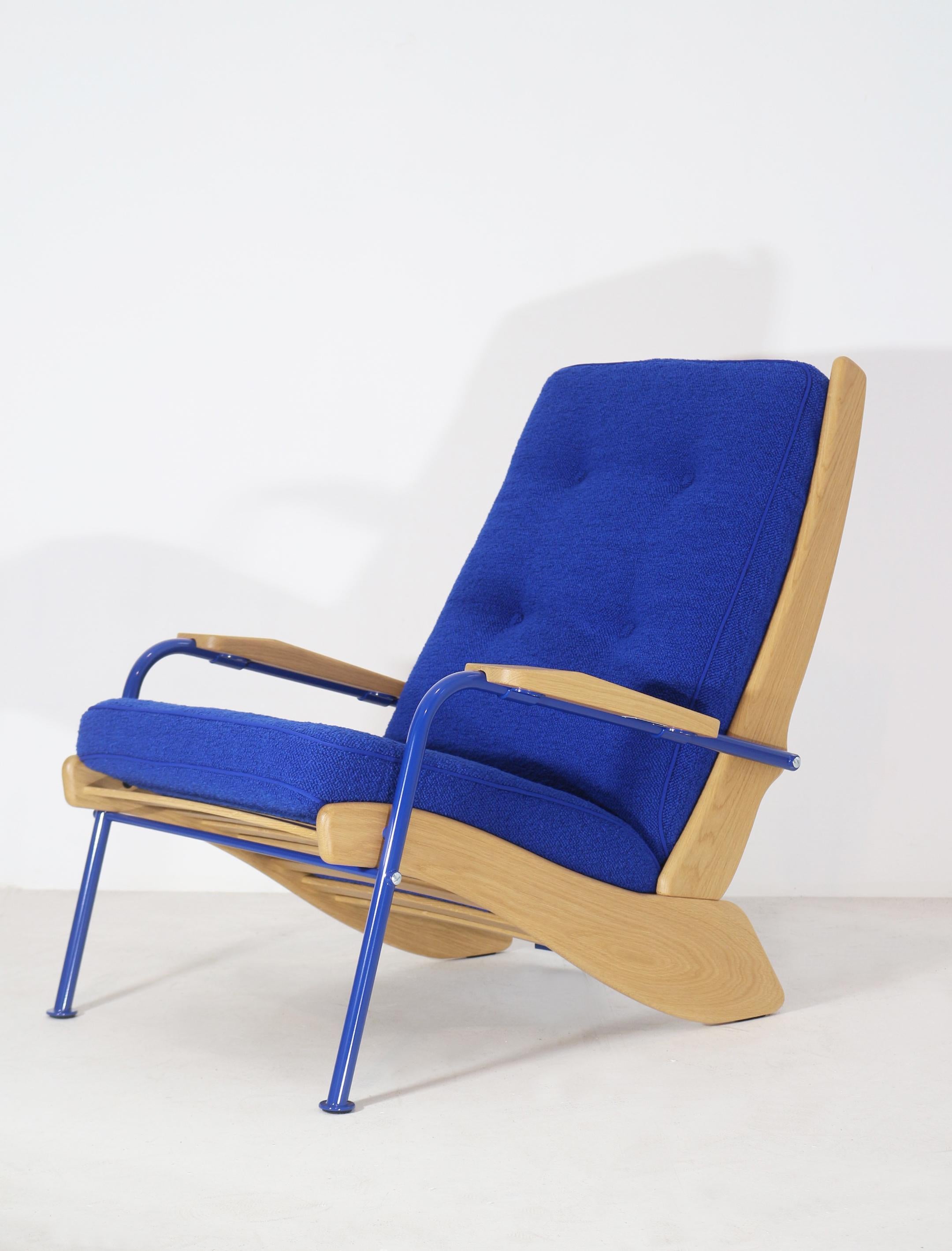Rare armchair. Model Kangourou designed by jean Prouvé in 1948.
Only 150 units produced by vitra. Limited edition. This one have the number 142. 
It is new. (Never used) with original box and certificate by Vitra.