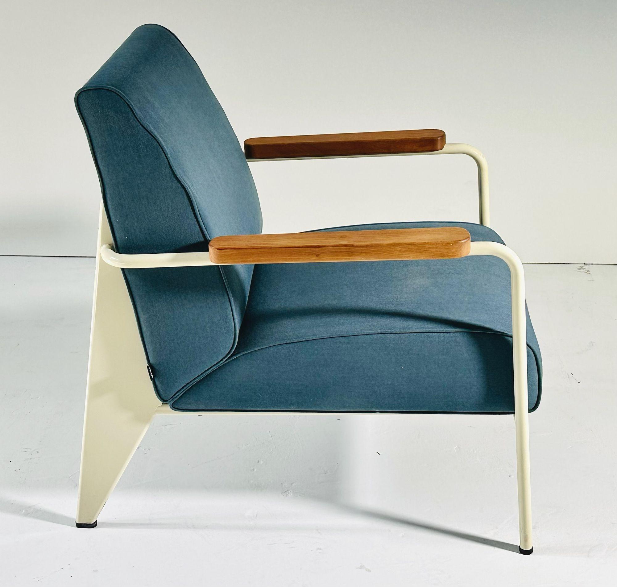 Jean Prouve pour Vitra Fauteuil de Salon, Allemagne.  Original
Jean Prouve a conçu cette chaise en 1939.
Mesure 32