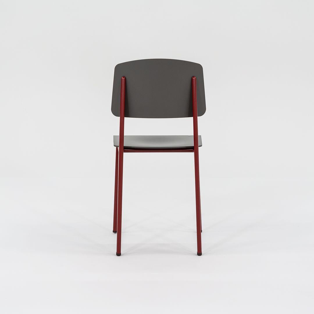 Jean Prouve per Vitra Sedie da pranzo standard SP in rosso giapponese con seduta in plastica In condizioni buone in vendita a Philadelphia, PA