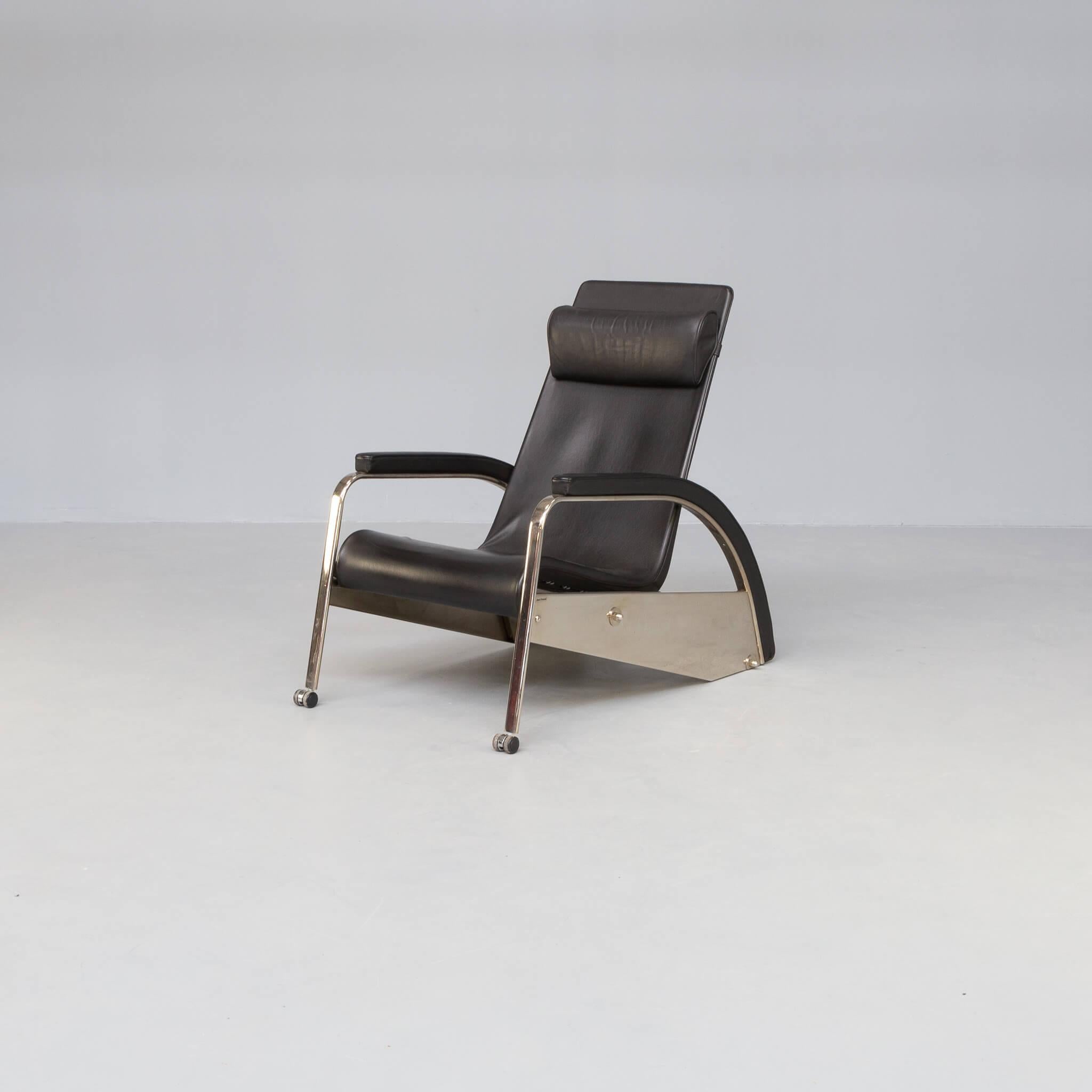 Jean Prouvé designed the model ‘grand repos D80-1’ lounge chair between 1928 and 1930. Tecta reproduced the chair in the 1980’s and manufactured the chair in Germany.
A slightly visible, spring mechanism enables the seat position to be adjusted