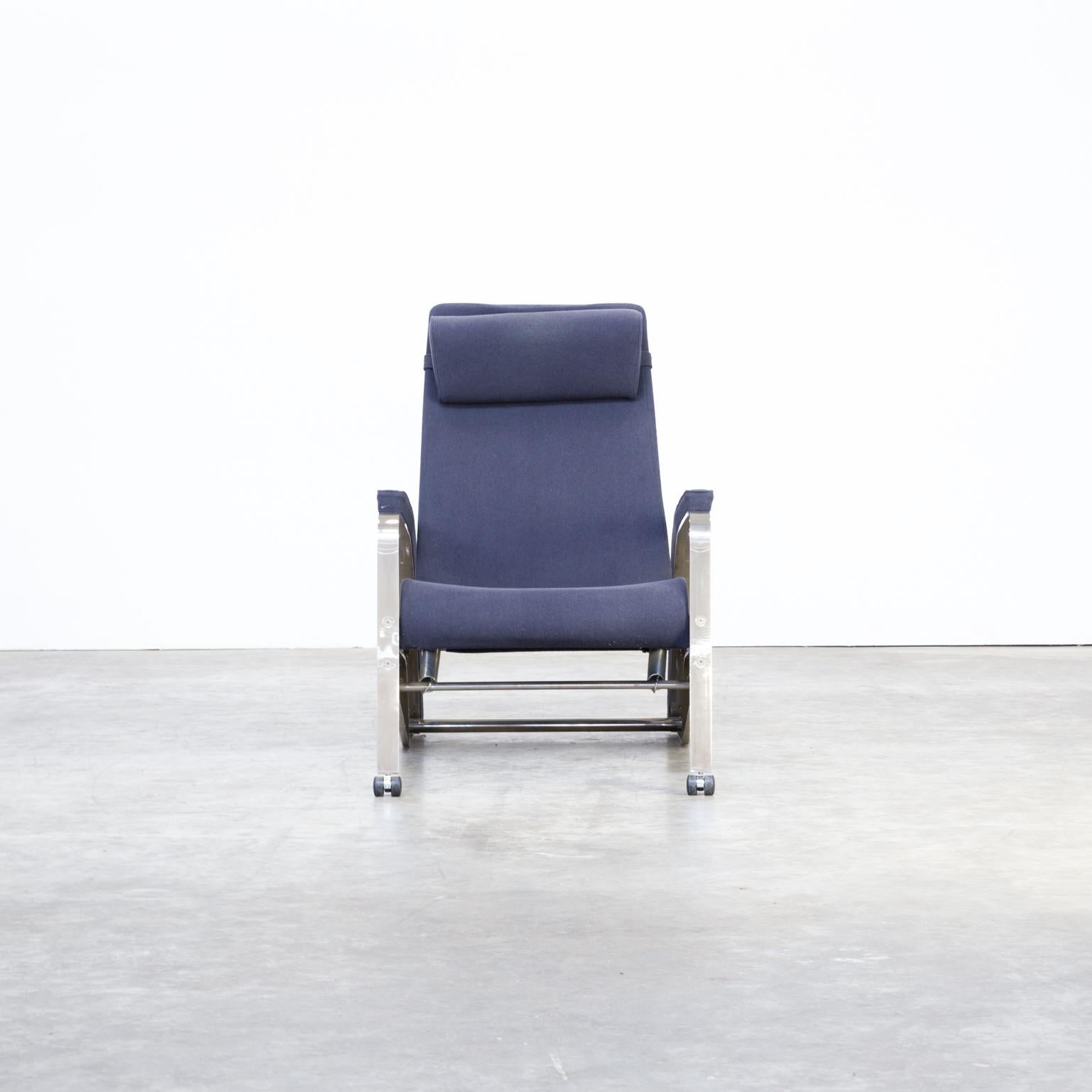 Jean Prouvé Grand Repos ‘D80-1’ metal and fabric lounge chair for Tecta. Good condition consistent with age and use.
