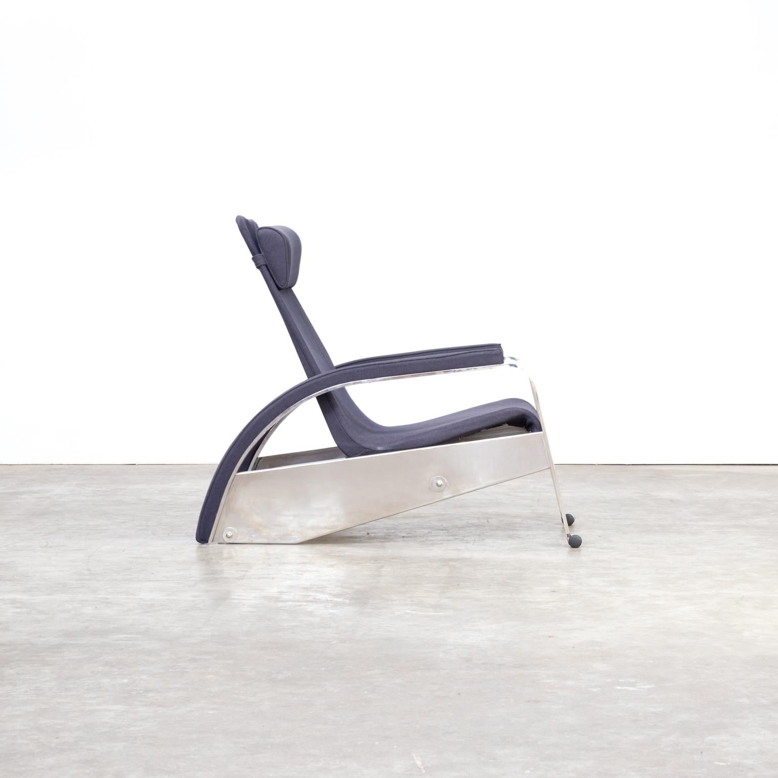 Jean Prouvé Grand Repos ‘D80-1’ Metal and Fabric Lounge Chair for Tecta In Good Condition For Sale In Amstelveen, Noord