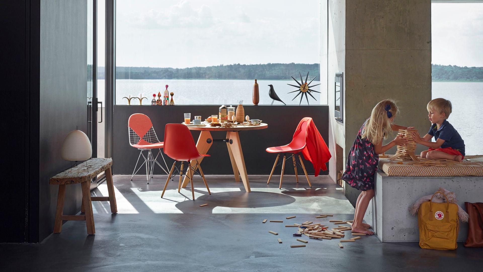 Mid-Century Modern Jean Prouvé Guéridon Table in Wood by Vitra