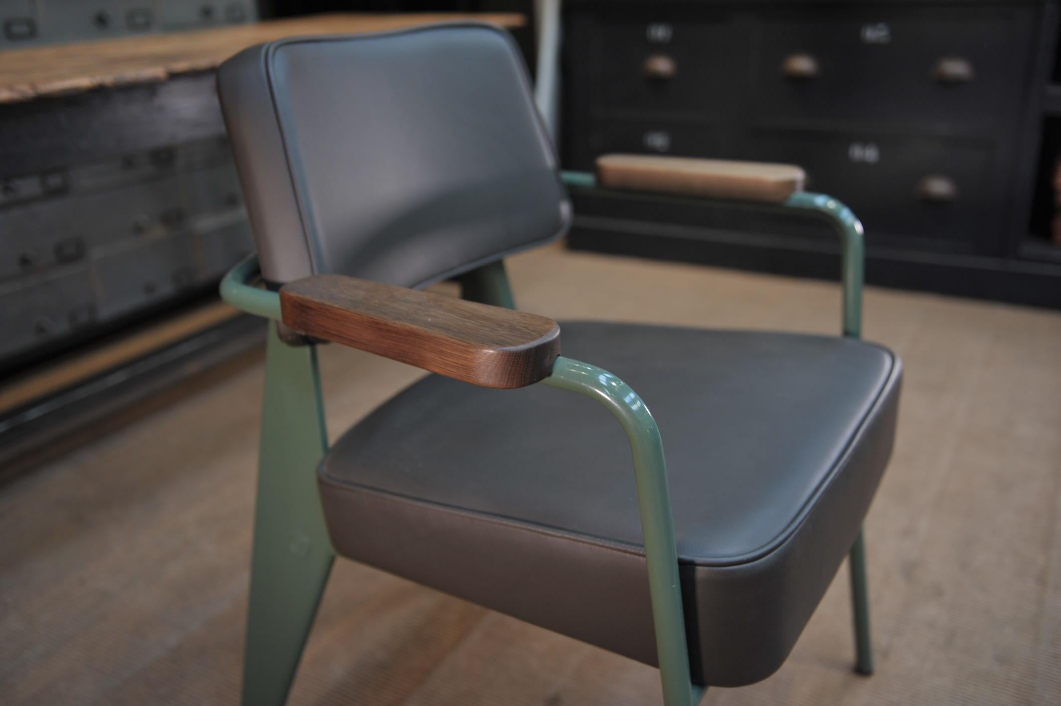 Jean Prouvé Limited Edition Leather Steering Chair by G-Star for Vitra Desk 3