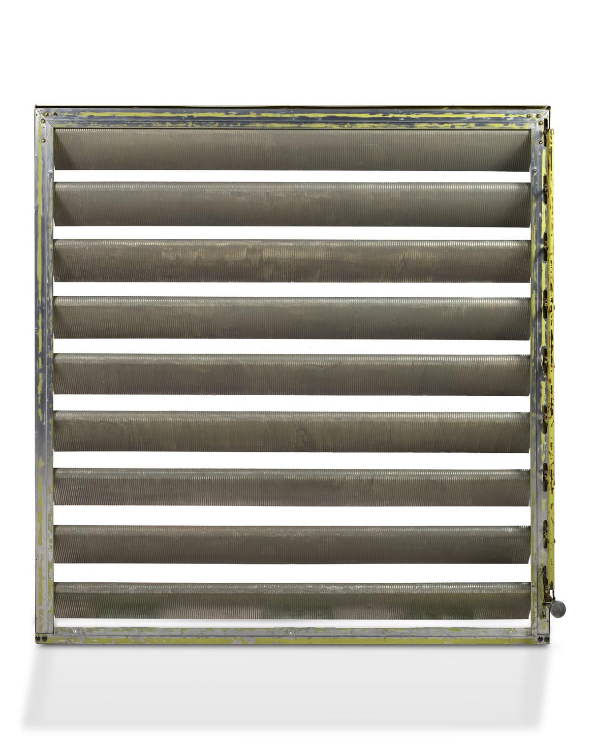 Jean Prouvé

Louvers, 1952.

Provenance
- One of 19 ground level studios from The Unité d’habitation Air France, Brazzaville –Congo.

Nine adjustable louvers, gray lacquered, in folded grooved aluminum sheet, connected by a rail system