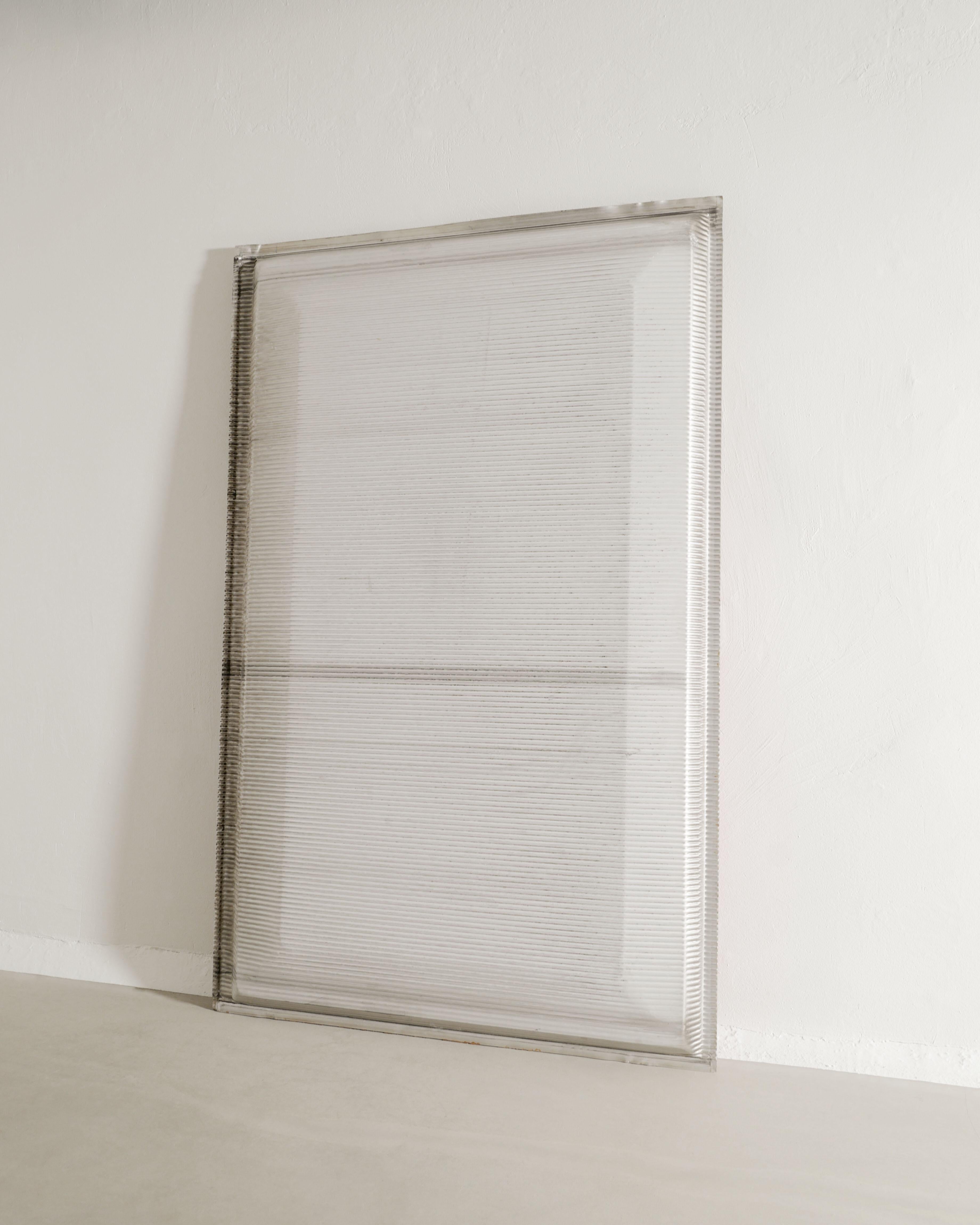 Rare panneau de façade en aluminium 