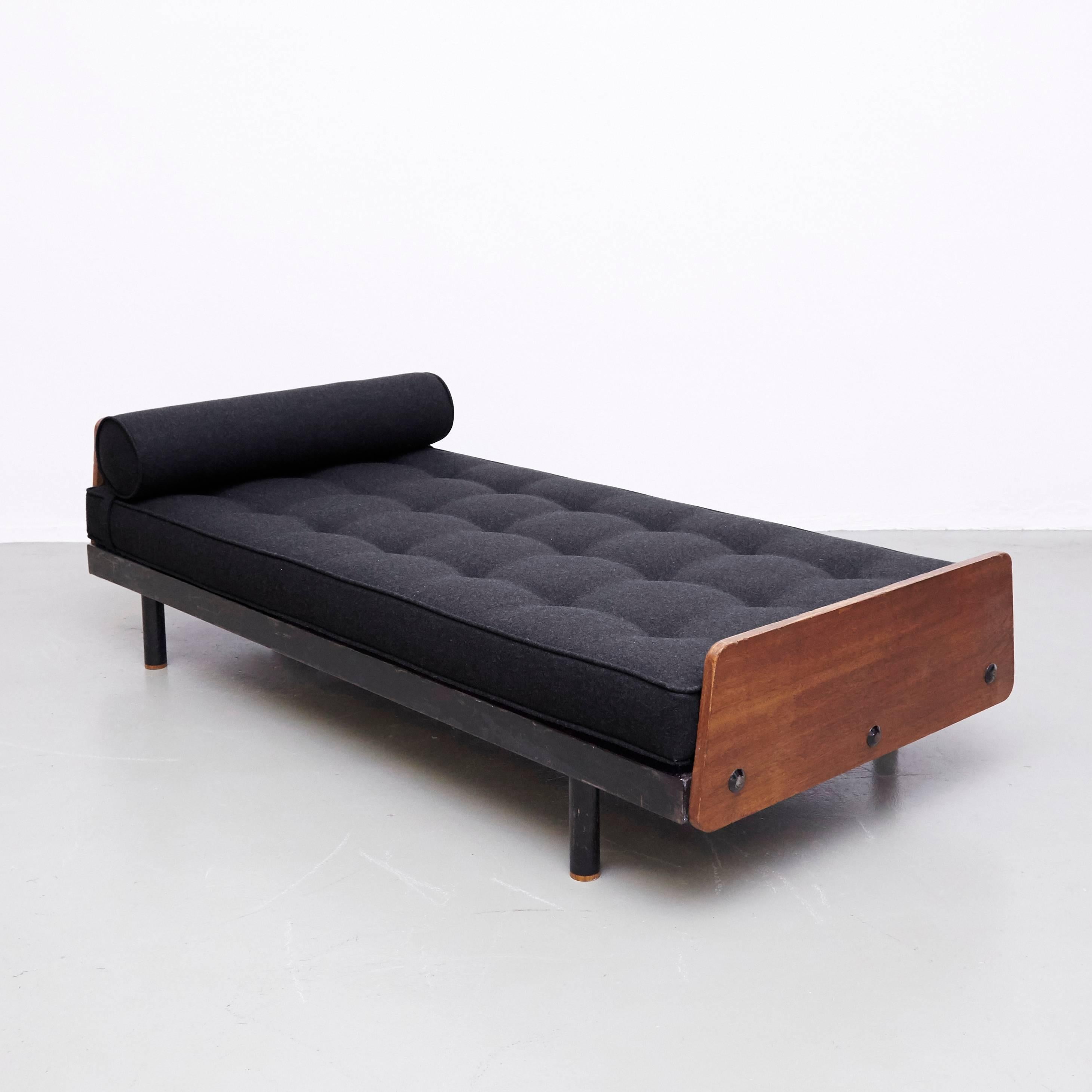 French Jean Prouve Mid-Century Modern Black Metal and Wood Daybed, circa 1950