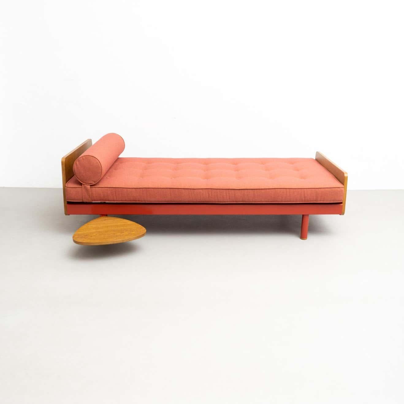 Jean Prouve Mid-Century Modern S.C.A.L. Daybed, circa 1950 4