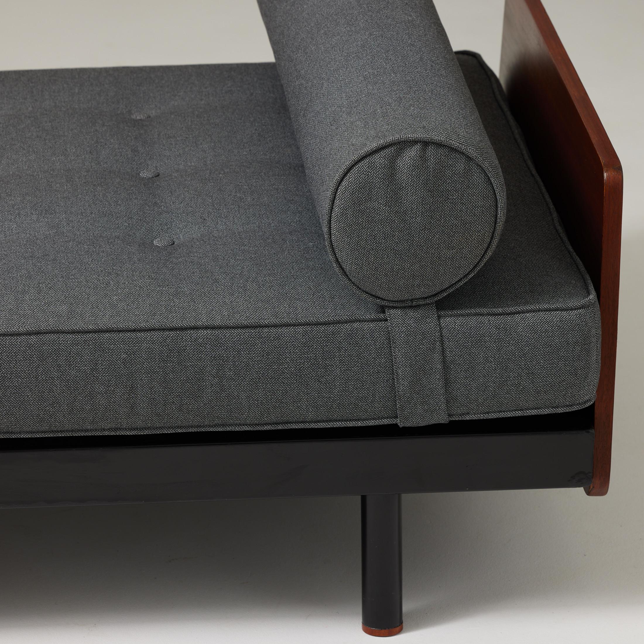 Jean Prouve Mid-Century Modern S.C.A.L. Daybed, circa 1950 For Sale 4
