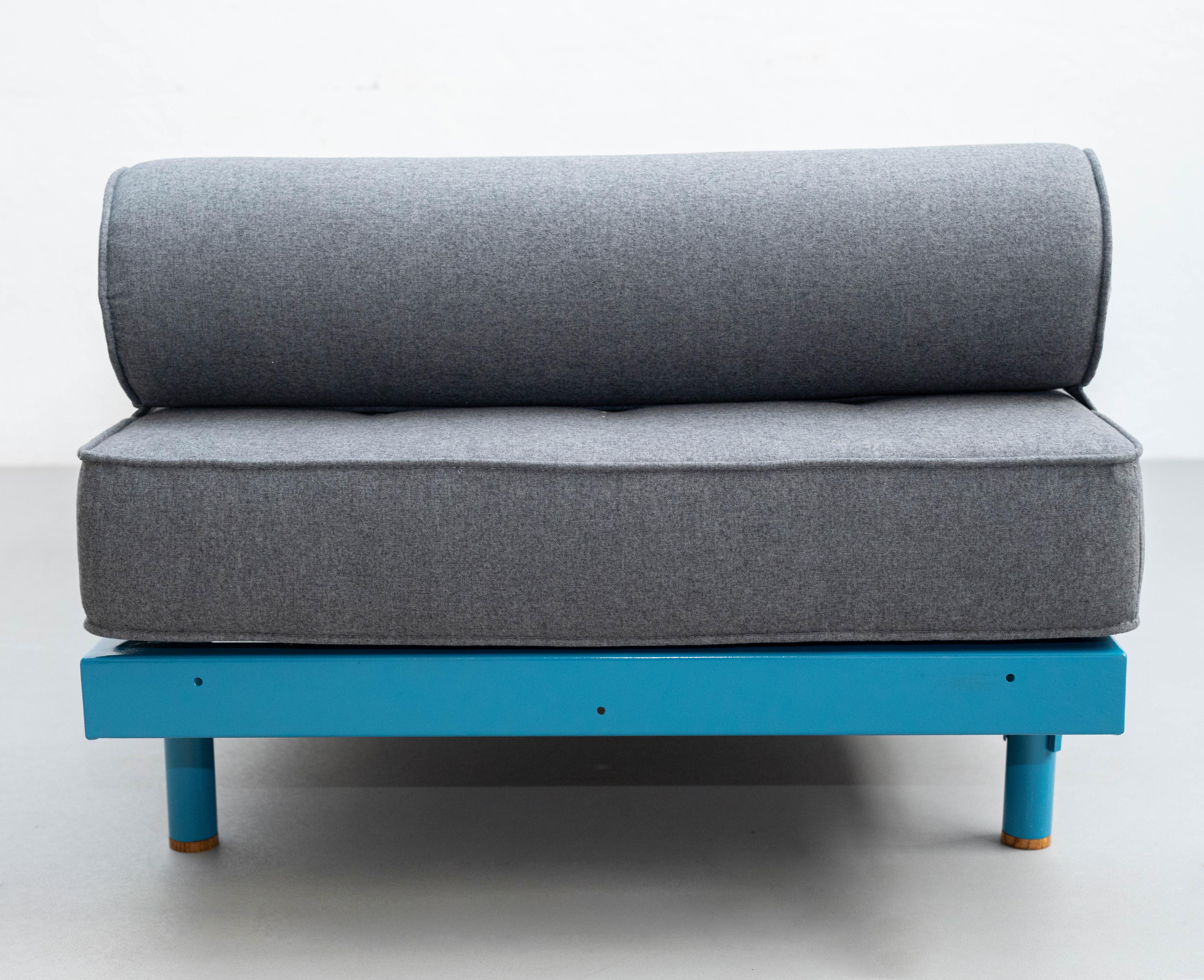 Jean Prouve Mid-Century Modern S.C.a.L. Daybed, circa 1950 5