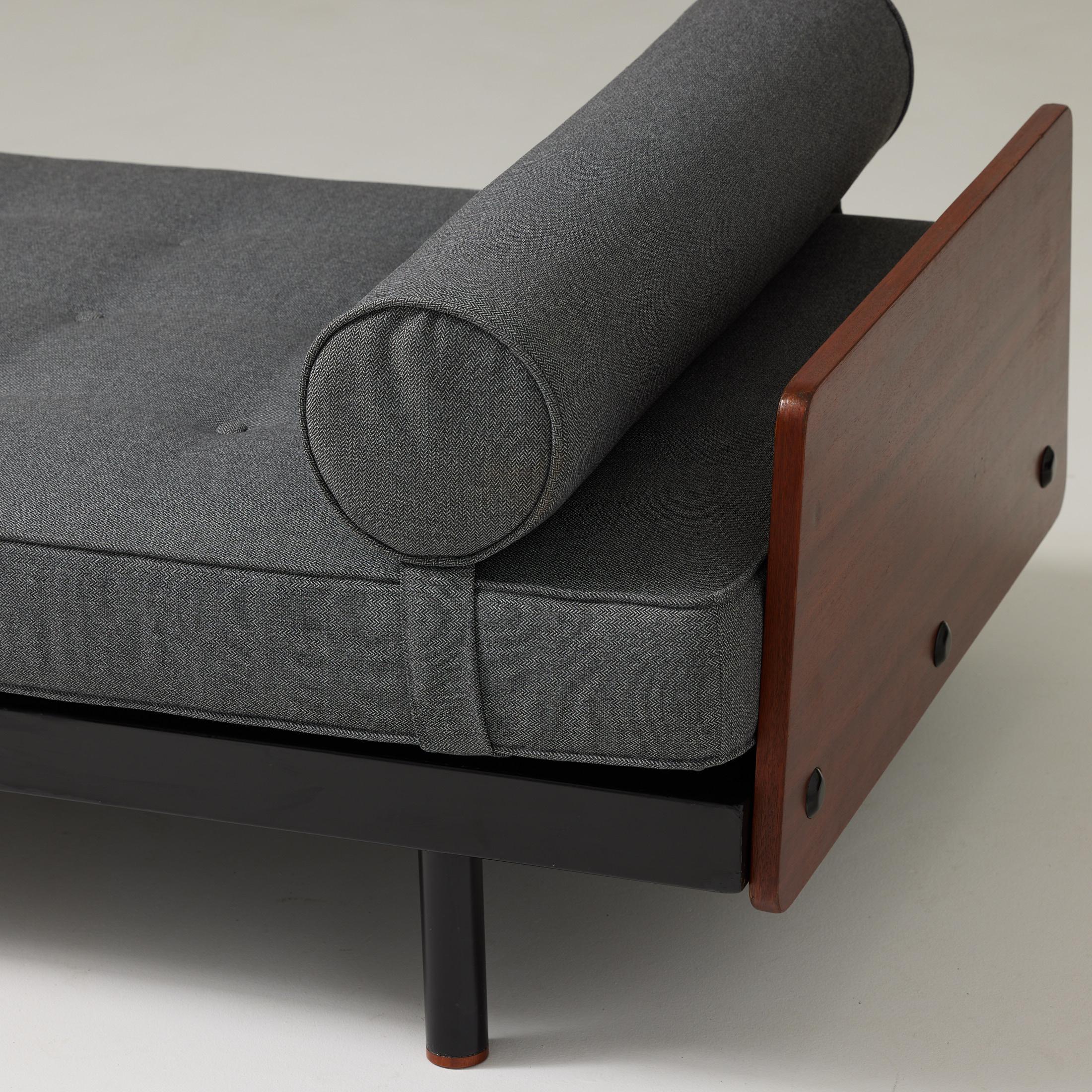 Jean Prouve Mid-Century Modern S.C.A.L. Daybed, circa 1950 For Sale 5