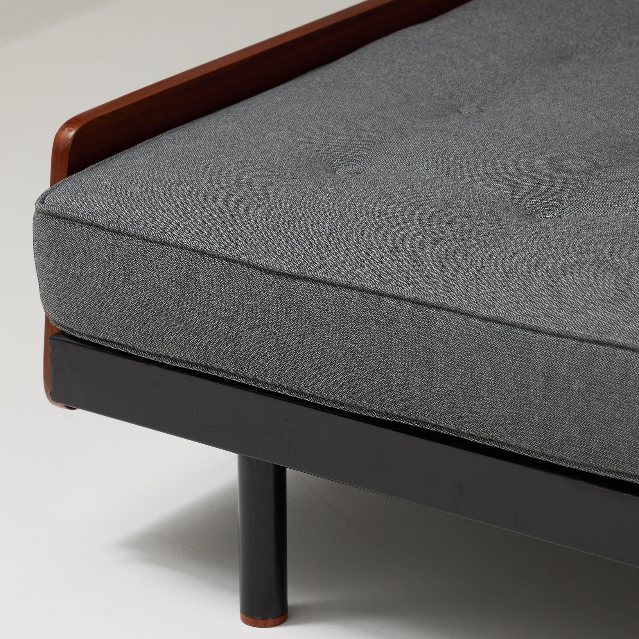 Jean Prouve Mid-Century Modern S.C.A.L. Daybed, circa 1950 For Sale 6