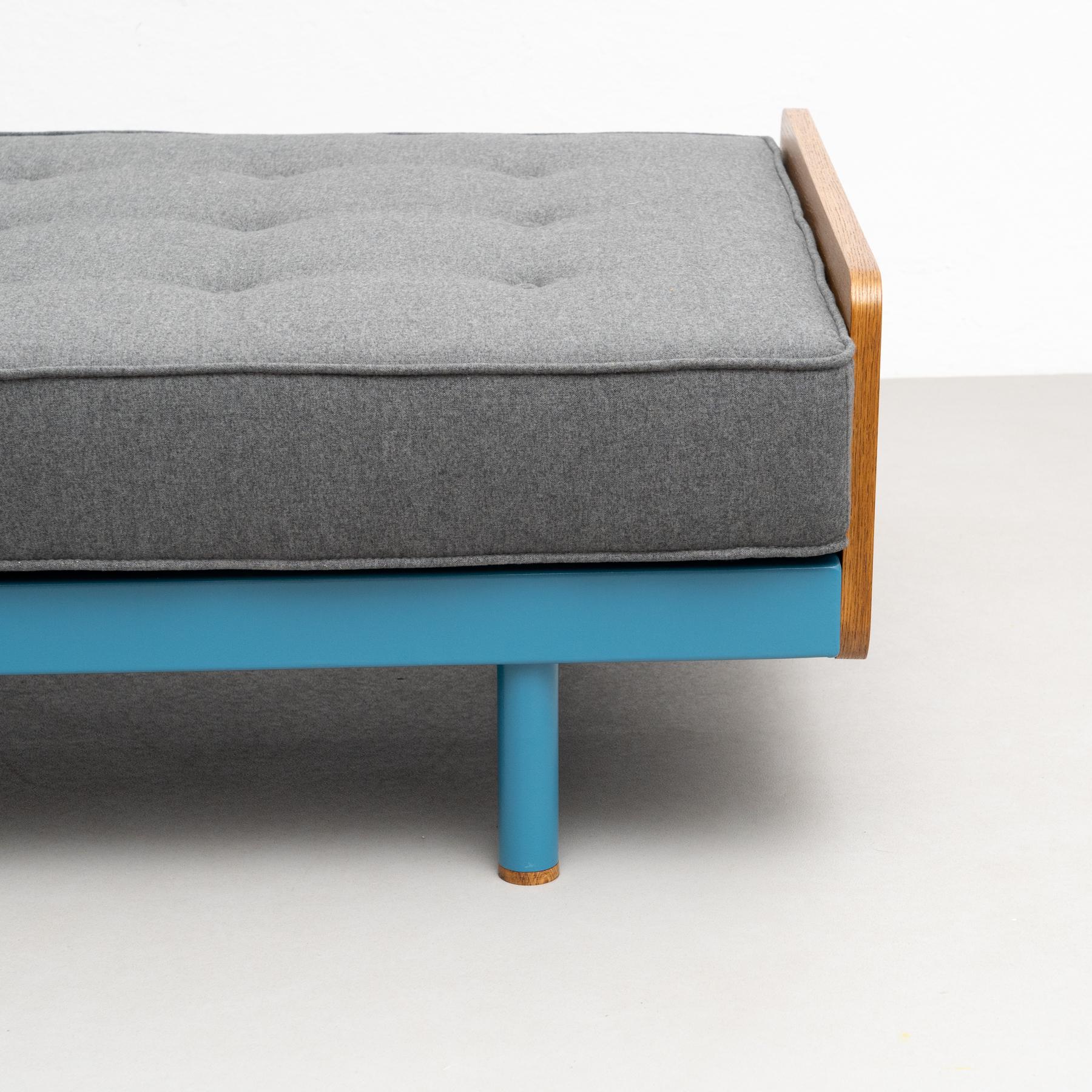 Jean Prouve Mid-Century Modern S.C.A.L. Daybed, circa 1950 6