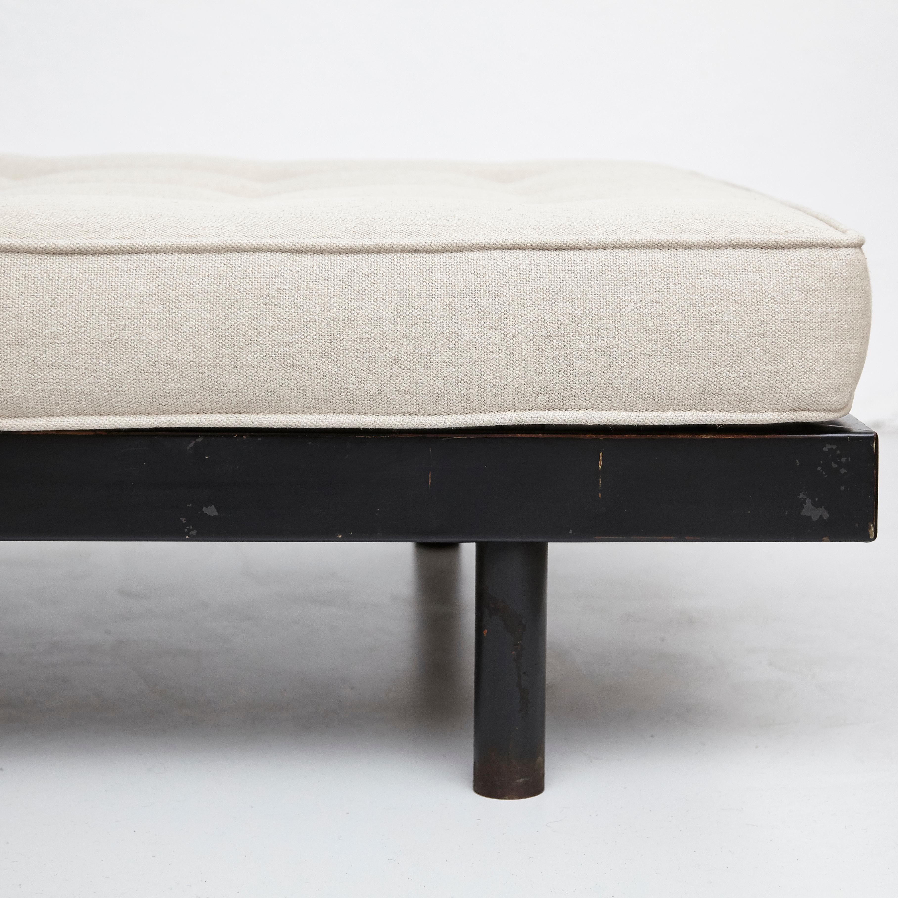 Jean Prouvé Mid-Century Modern S.C.A.L. Daybed, circa 1950 9