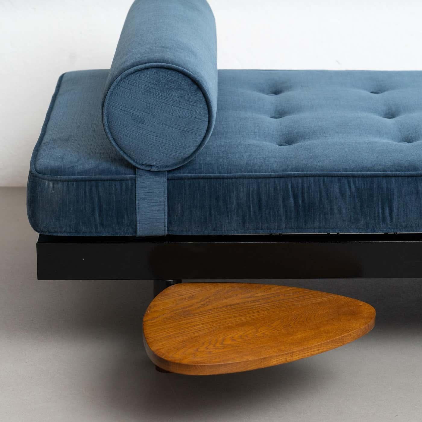 S.C.A.L. Jean Prouve - Mid-Century Modern Lit de repos, vers 1950 en vente 10