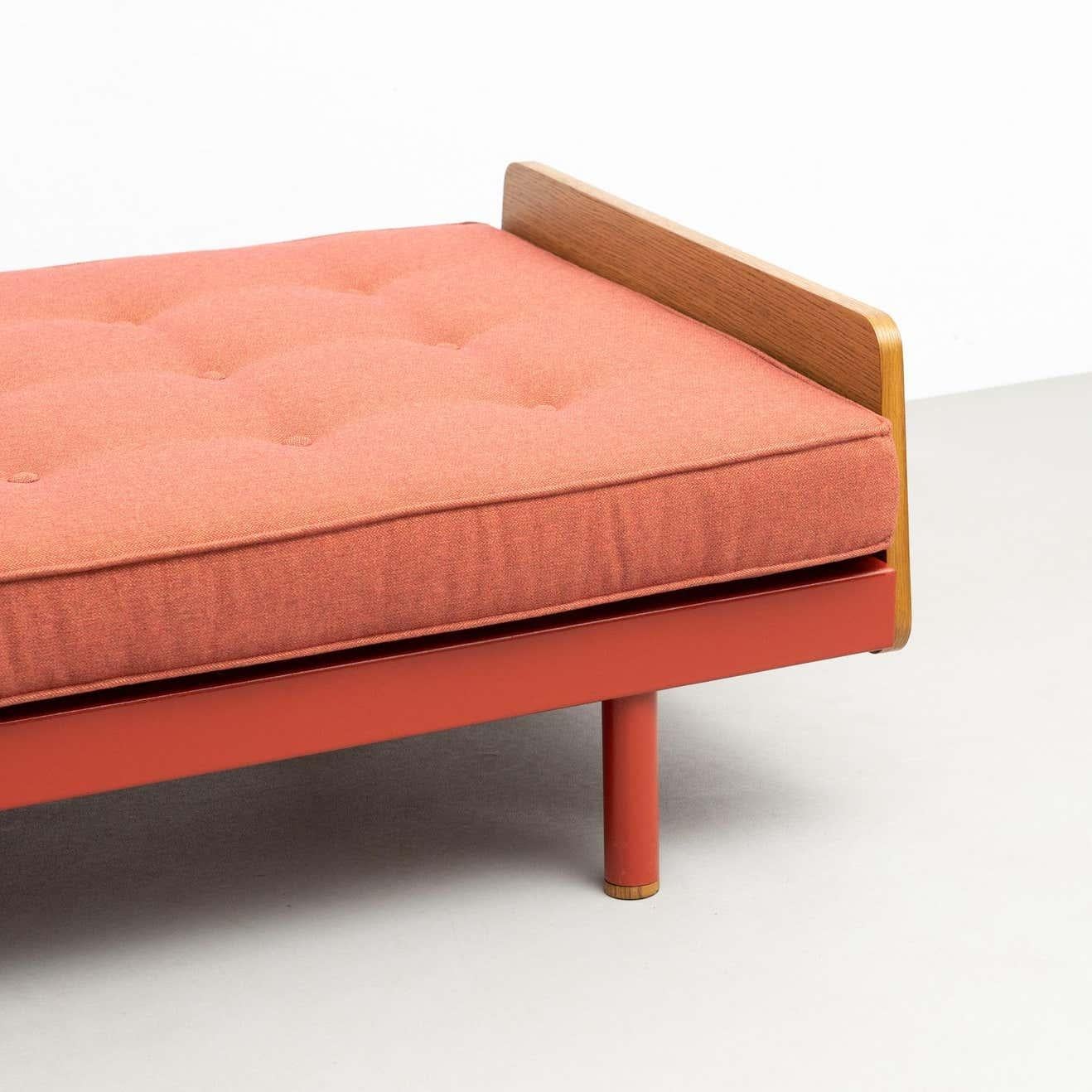 Jean Prouve Mid-Century Modern S.C.A.L. Daybed, circa 1950 11