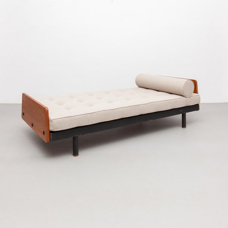 Jean Prouve Mid-Century Modern S.C.A.L. Daybed, circa 1950 12