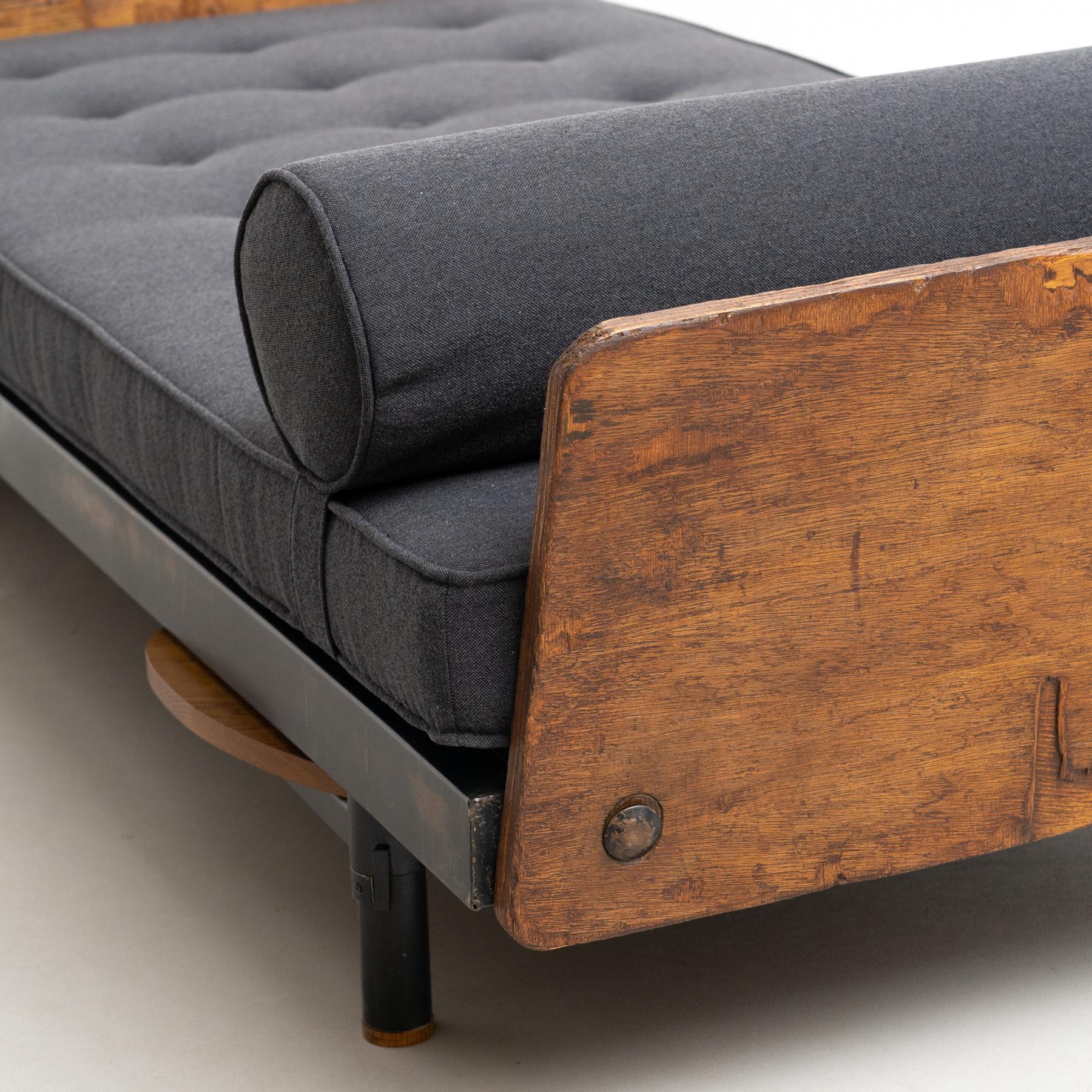 Jean Prouve Mid-Century Modern S.C.A.L. Daybed, circa 1950 12