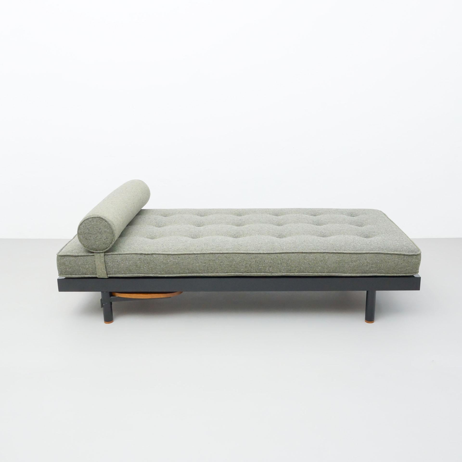 French Jean Prouve Mid-Century Modern S.C.A.L. Daybed, circa 1950