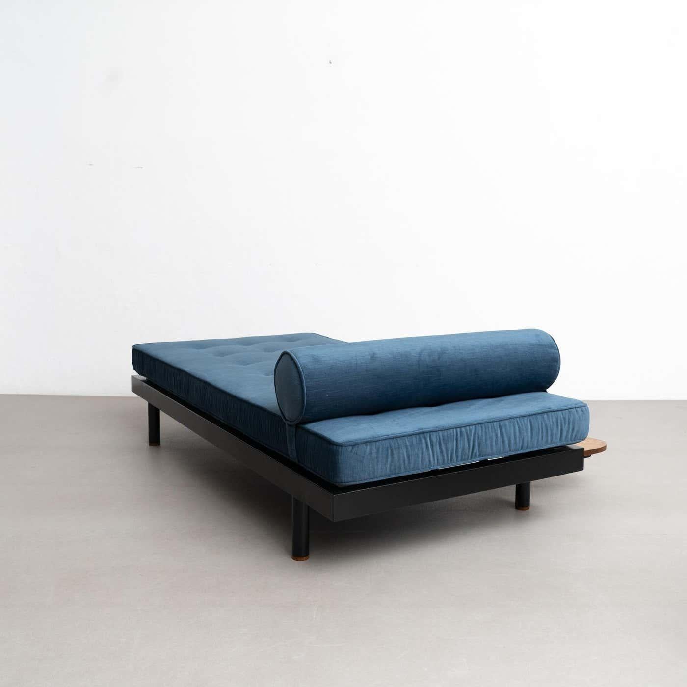 Français S.C.A.L. Jean Prouve - Mid-Century Modern Lit de repos, vers 1950 en vente