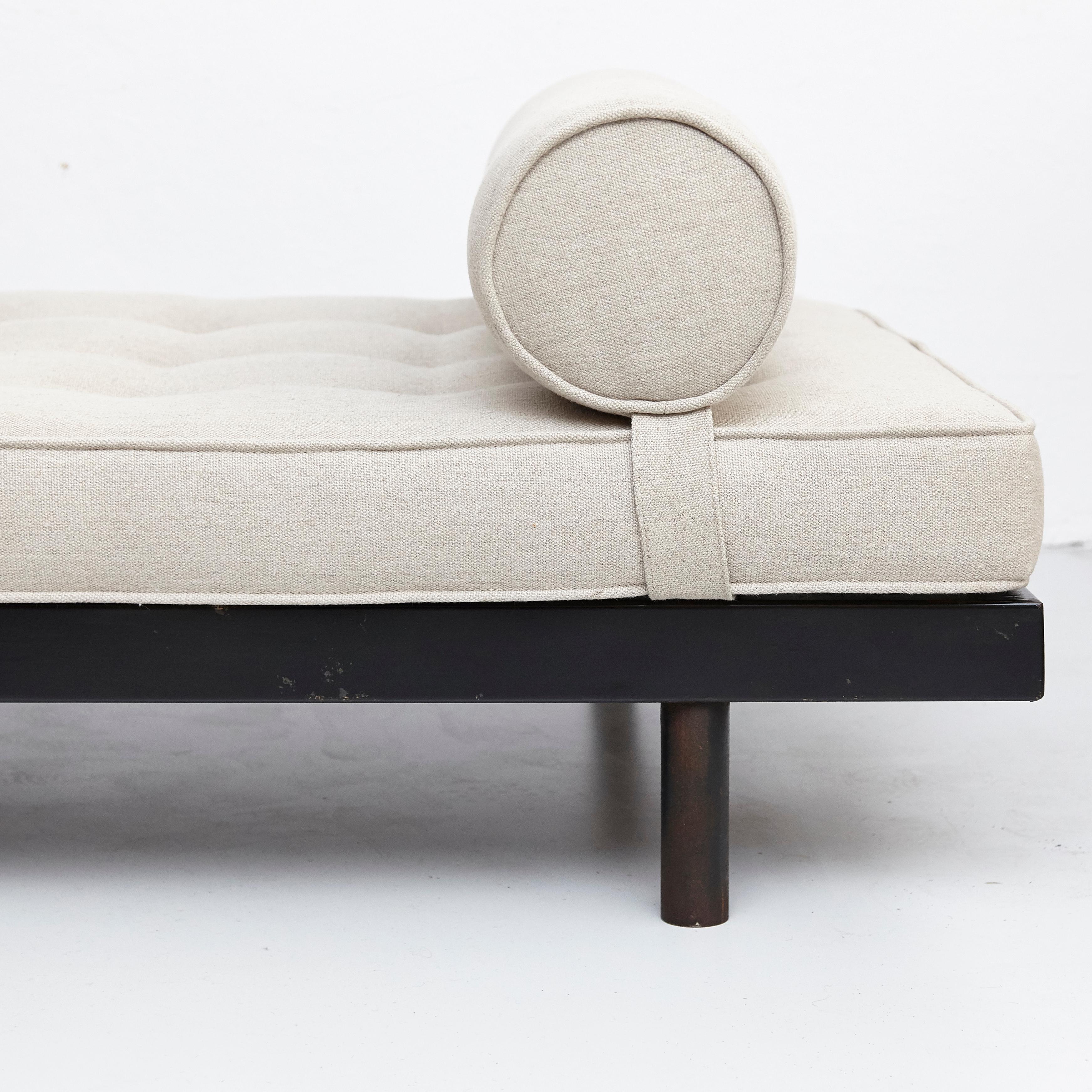 Metal Jean Prouvé Mid-Century Modern S.C.A.L. Daybed, circa 1950