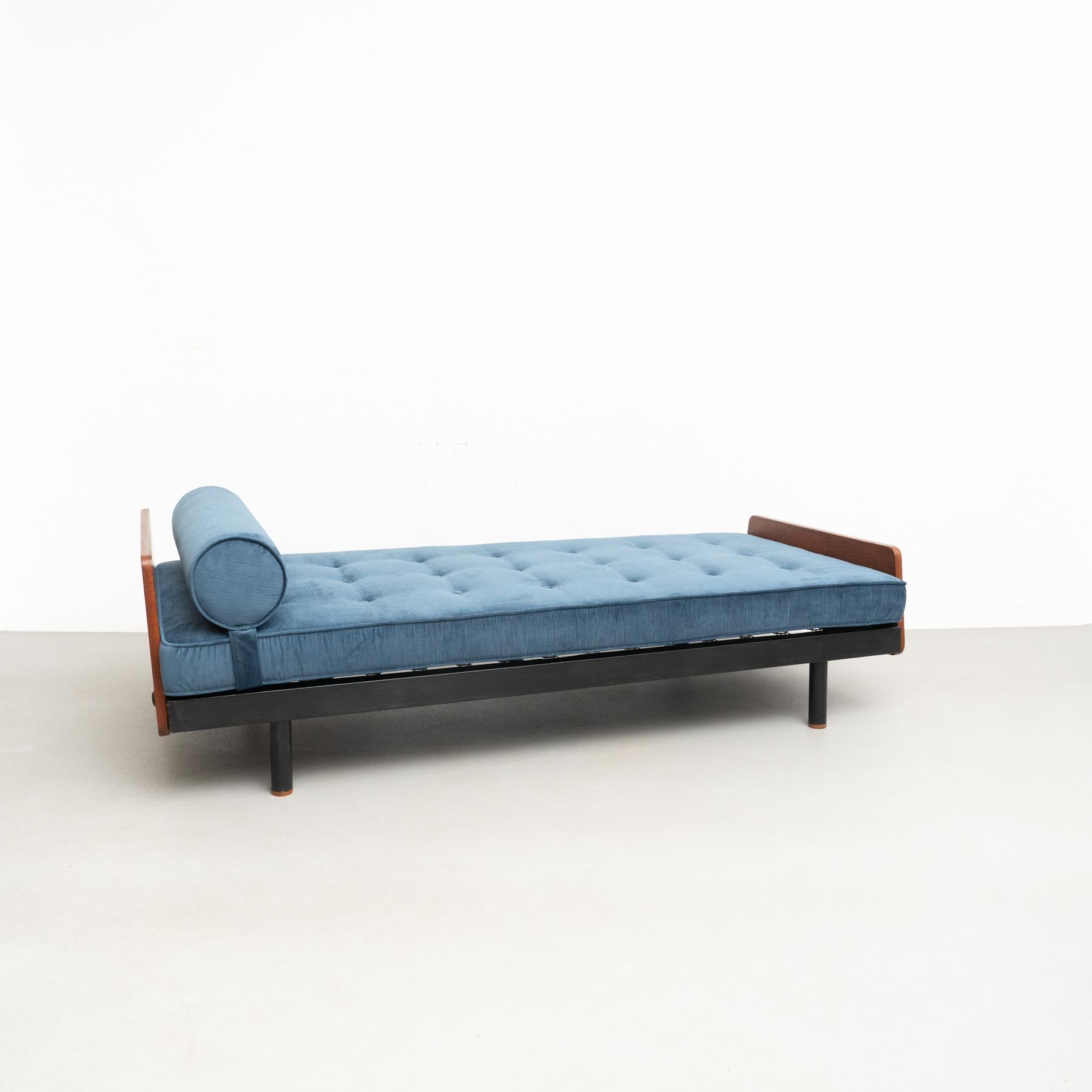 Metal Jean Prouve Mid-Century Modern S.C.A.L. Daybed, circa 1950