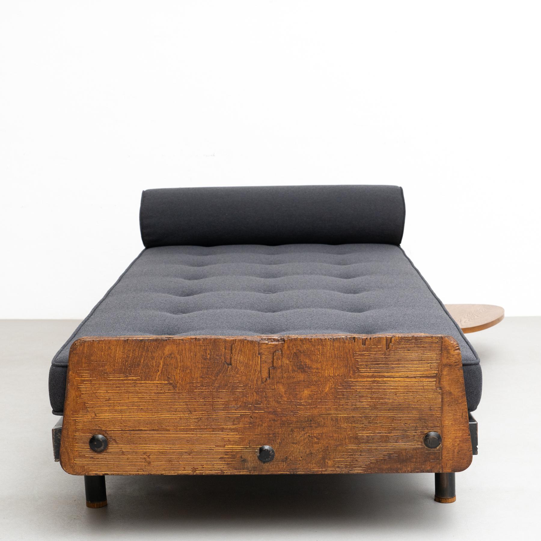 Jean Prouve Mid-Century Modern S.C.A.L. Daybed, circa 1950 1