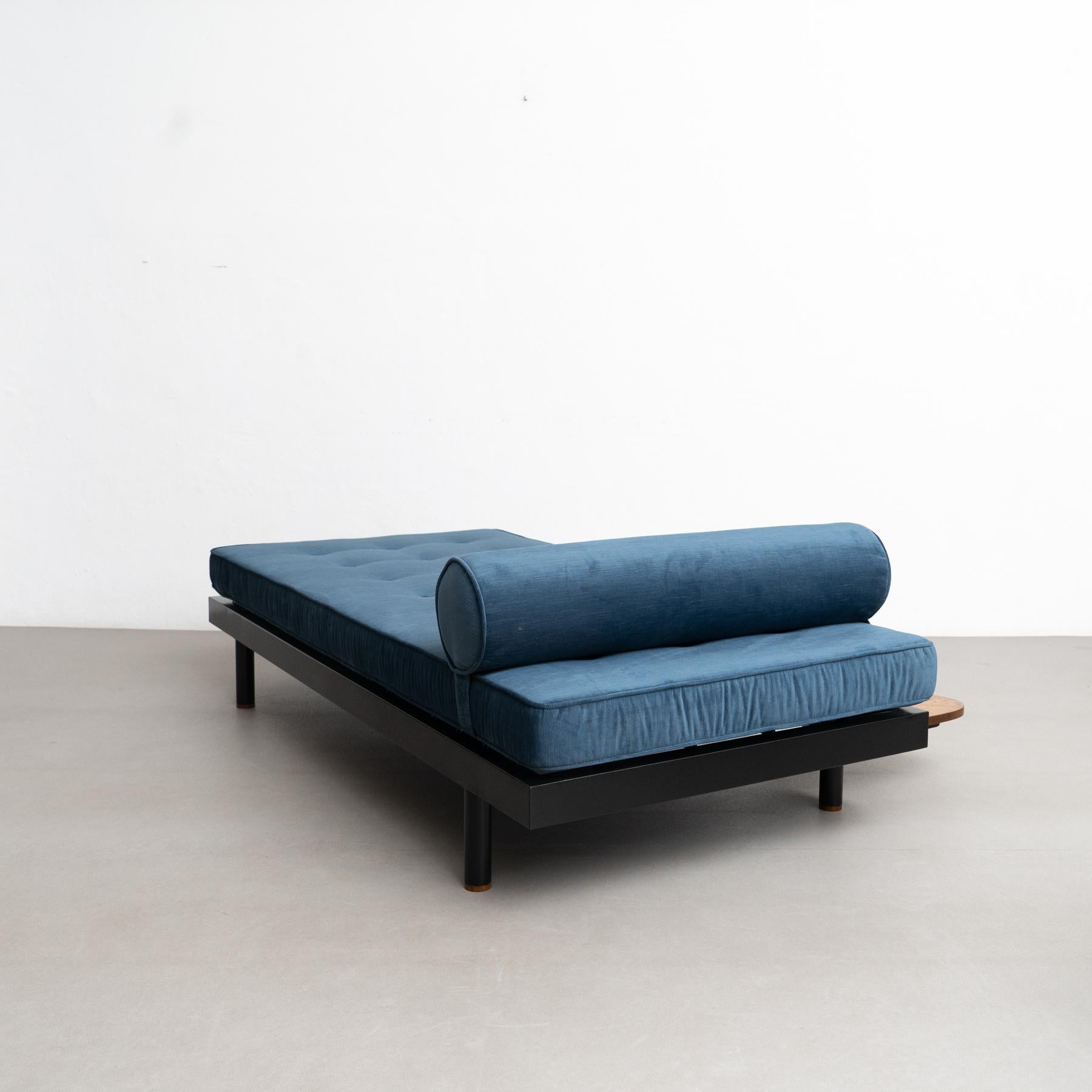 Jean Prouve Mid-Century Modern S.C.A.L. Daybed, circa 1950 For Sale 1