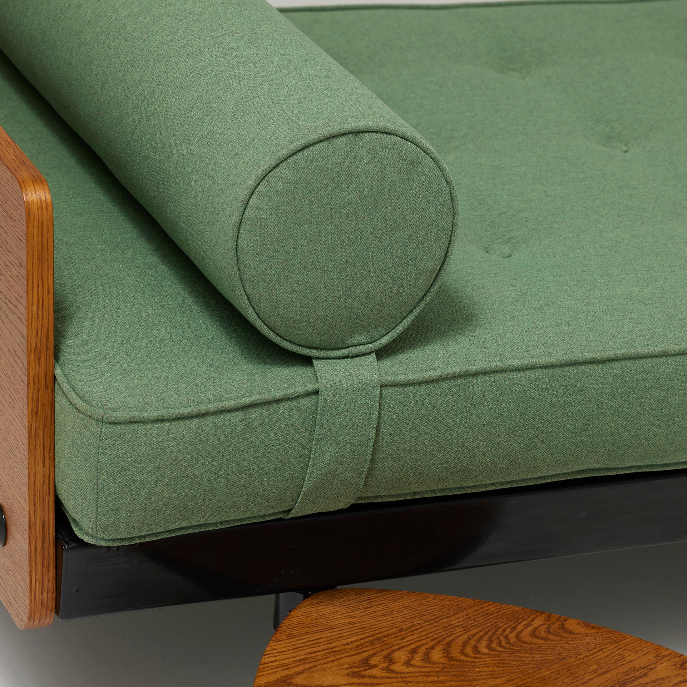 Jean Prouve Mid-Century Modern S.C.A.L. Daybed, circa 1950 For Sale 1