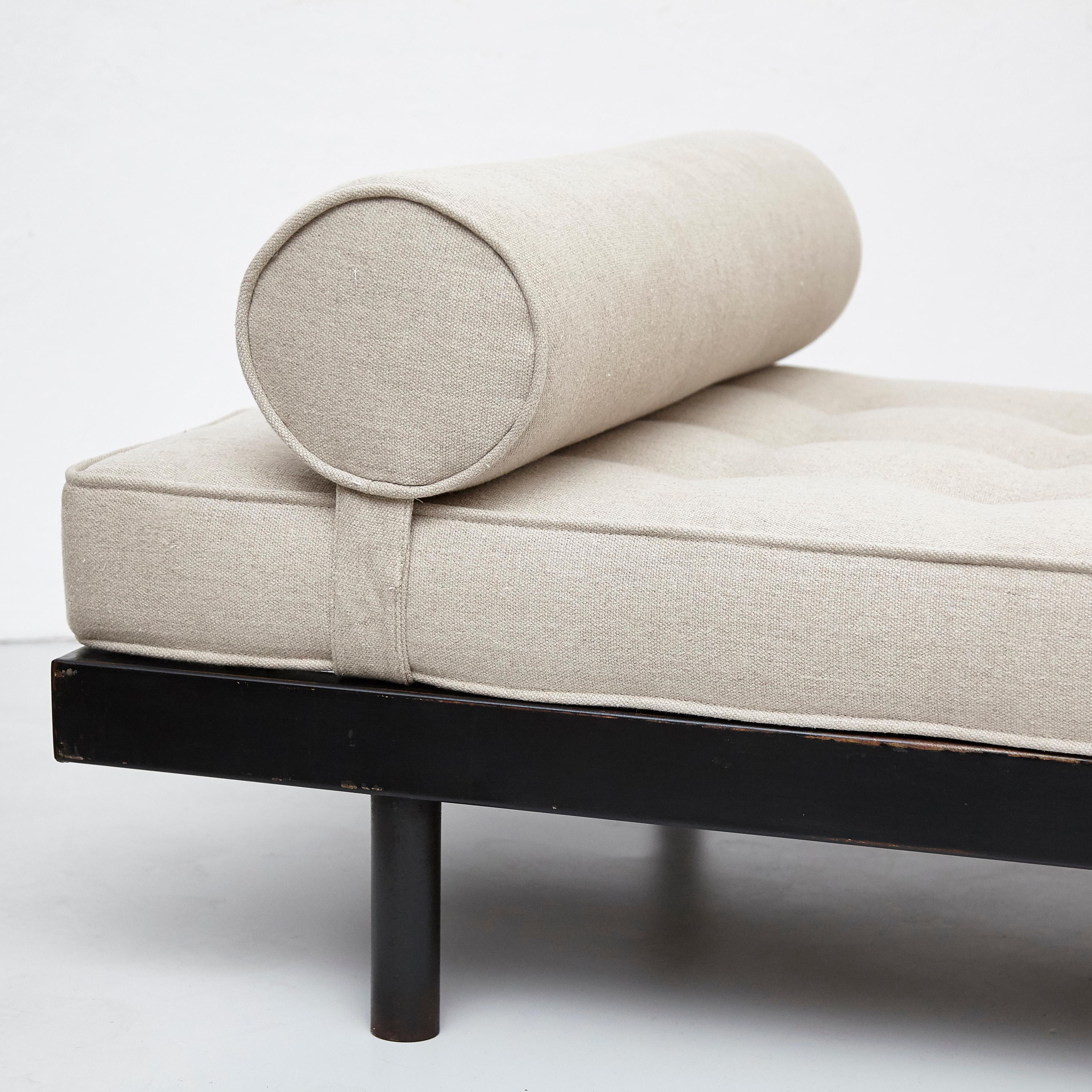 Jean Prouvé Mid-Century Modern S.C.A.L. Daybed, circa 1950 3