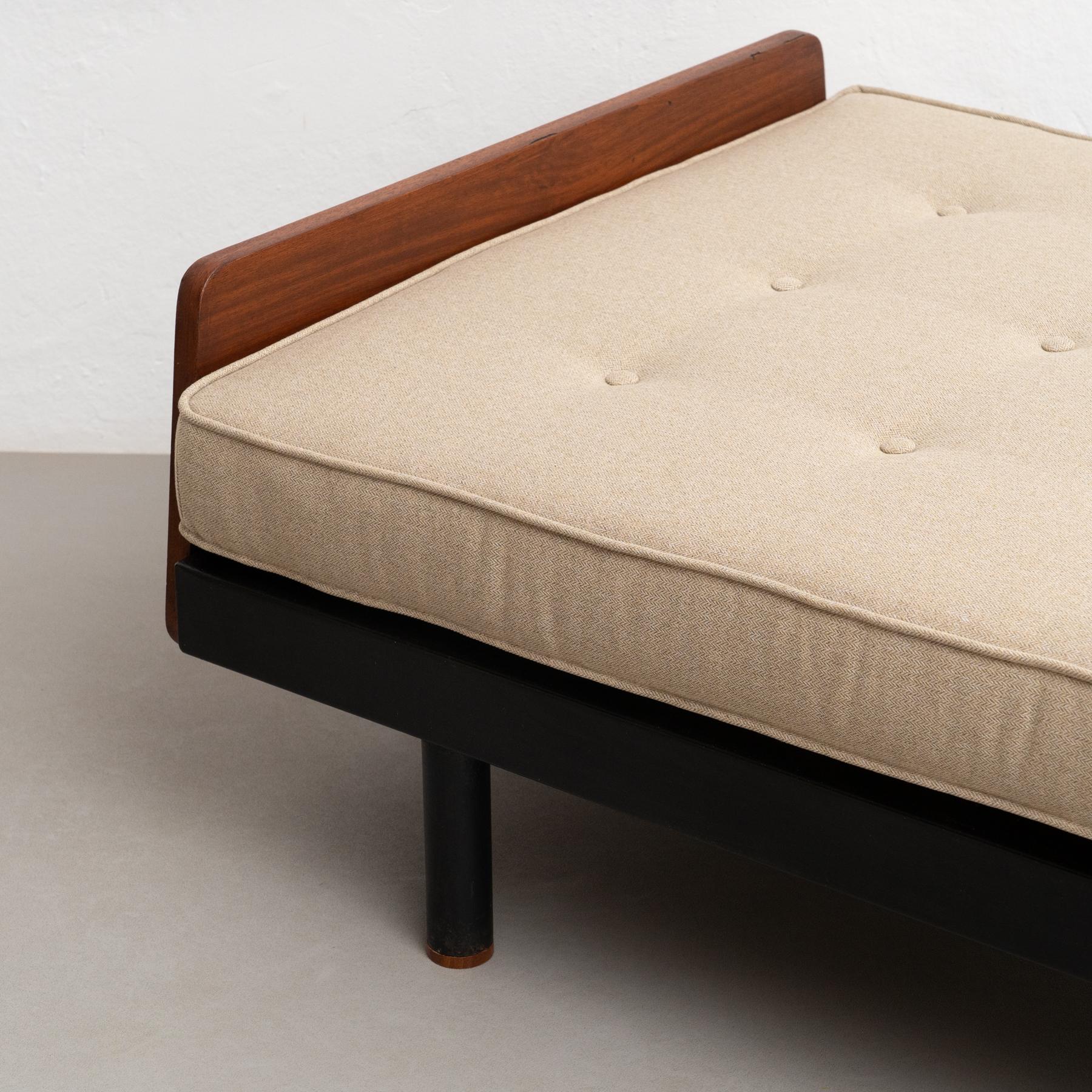 Jean Prouve Mid-Century Modern S.C.A.L. Daybed, circa 1950 2