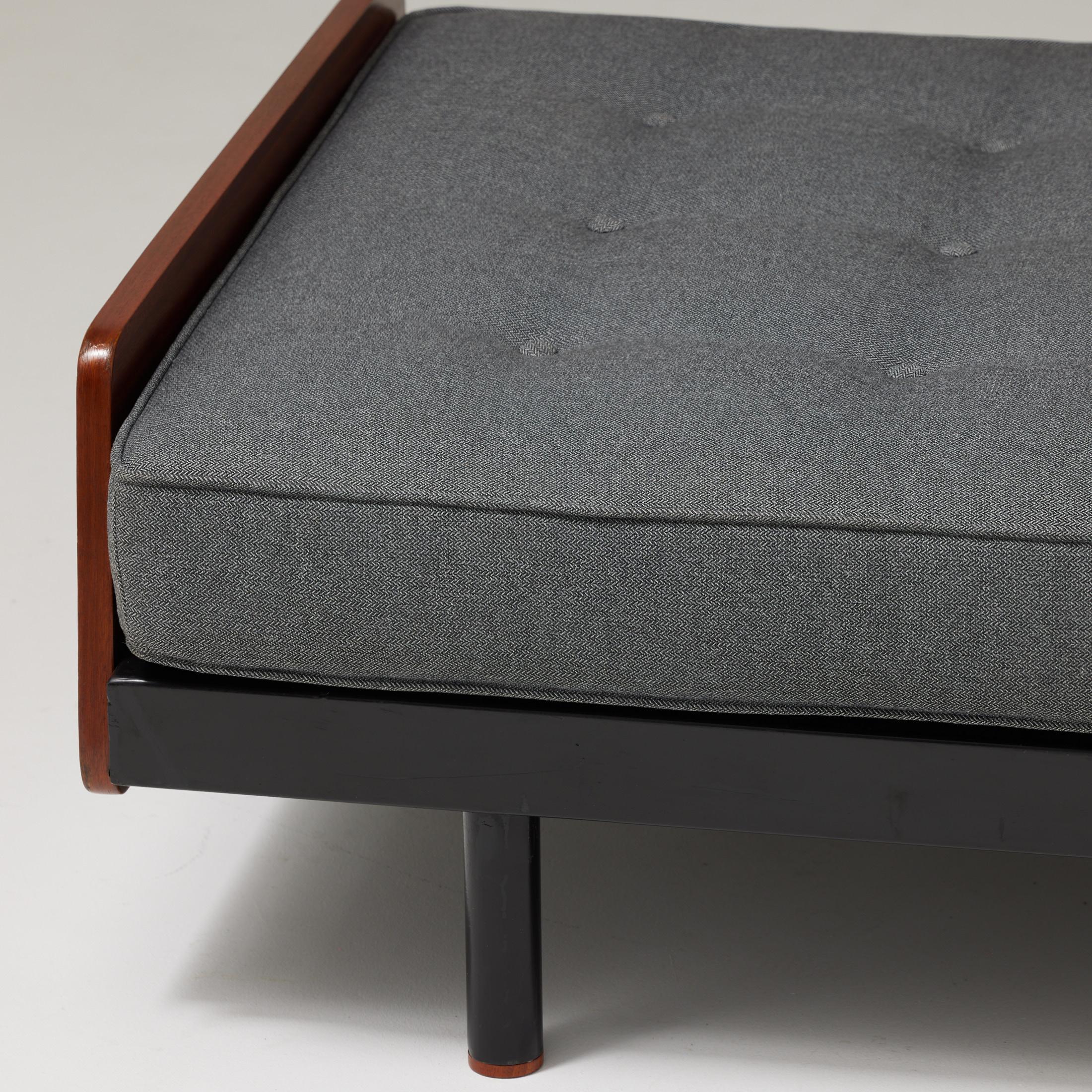 Jean Prouve Mid-Century Modern S.C.A.L. Daybed, circa 1950 For Sale 3